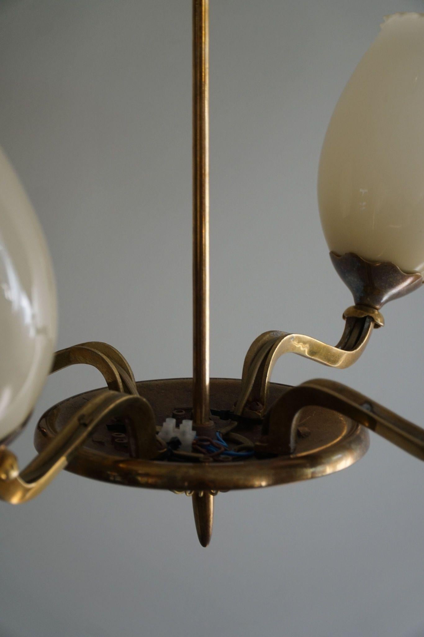 Paavo Tynell for Idman OY, Chandelier in Brass & Glass, 1382/4, Finland, 1940s 5