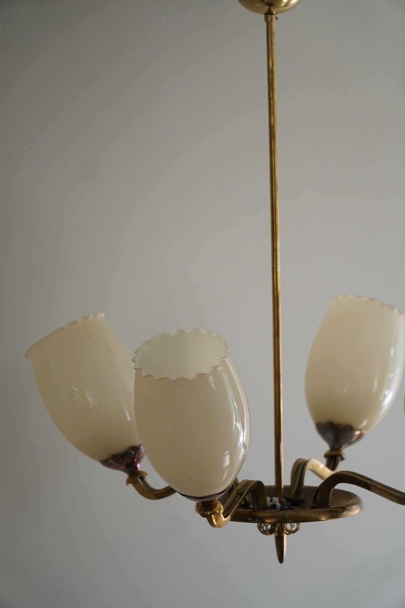 20th Century Paavo Tynell for Idman OY, Chandelier in Brass & Glass, 1382/4, Finland, 1940s