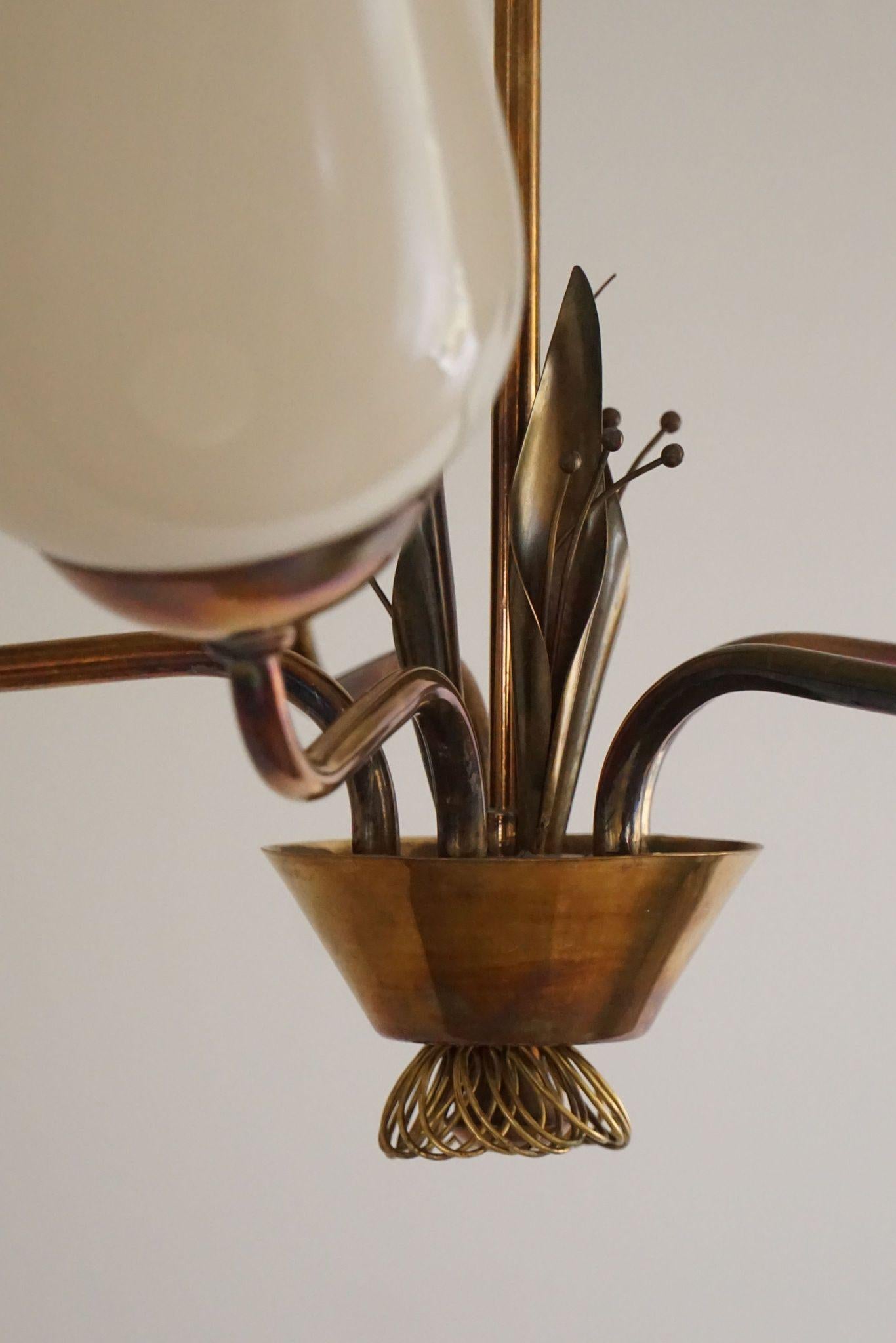 Paavo Tynell for Idman OY, Chandelier in Brass & Glass, 51145, Finland, 1940s 5