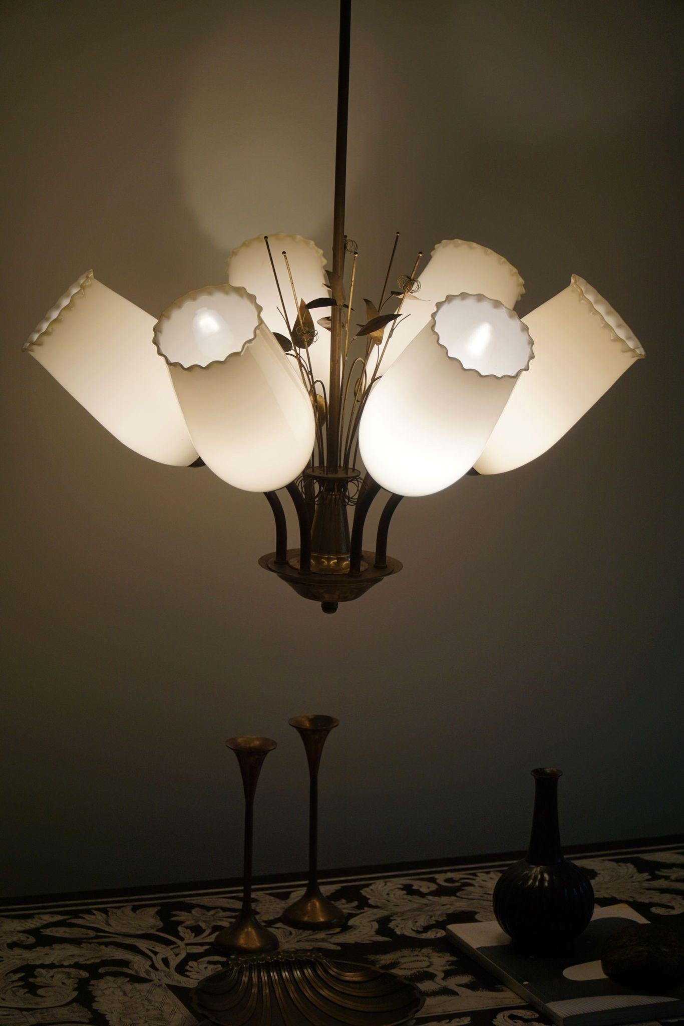 Paavo Tynell for Idman OY, Chandelier in Brass & Glass, Finland, 1940s For Sale 12