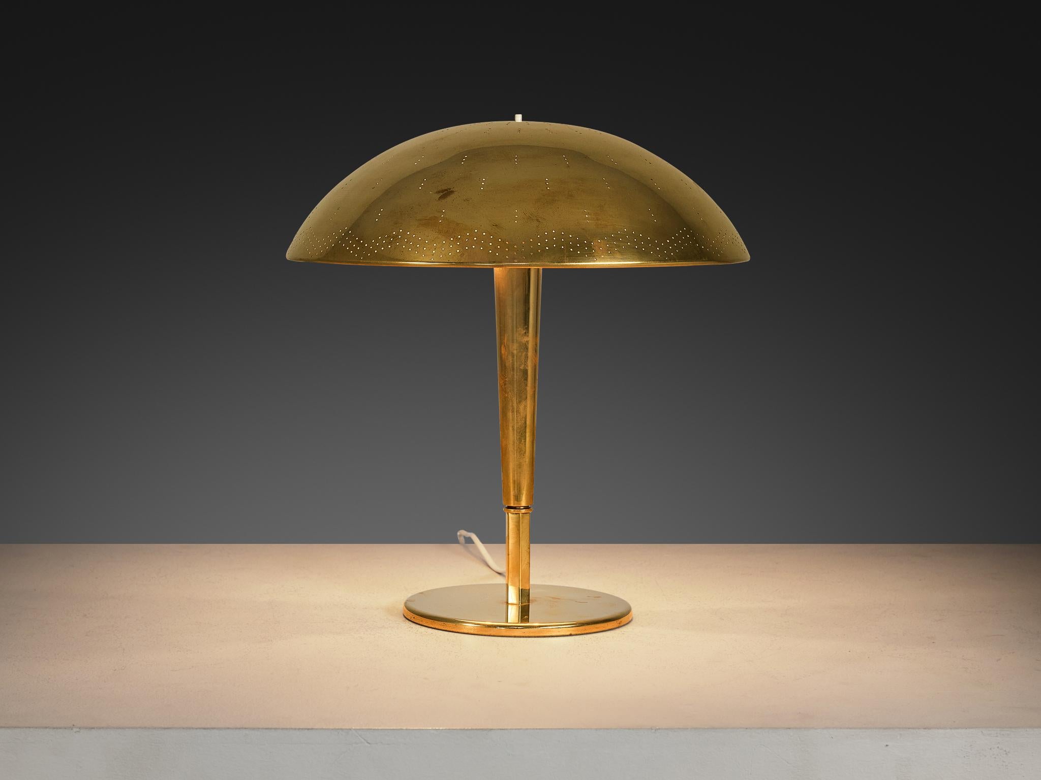 Paavo Tynell pour Taito Oy Lampe à poser '5061' en laiton Bon état - En vente à Waalwijk, NL