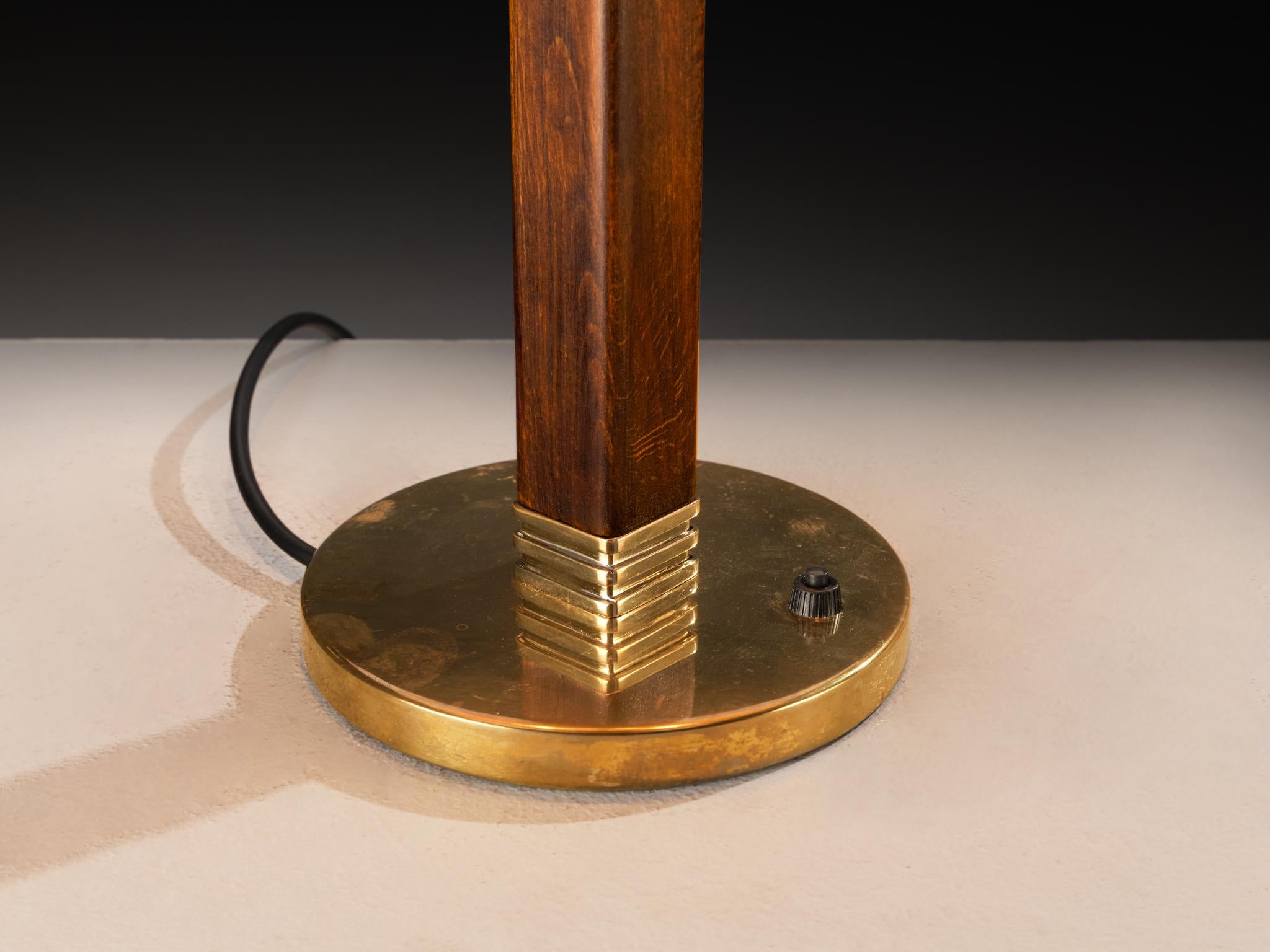 Paavo Tynell pour Taito Oy Lampe de table '5066' en laiton perforé et paille en vente 3