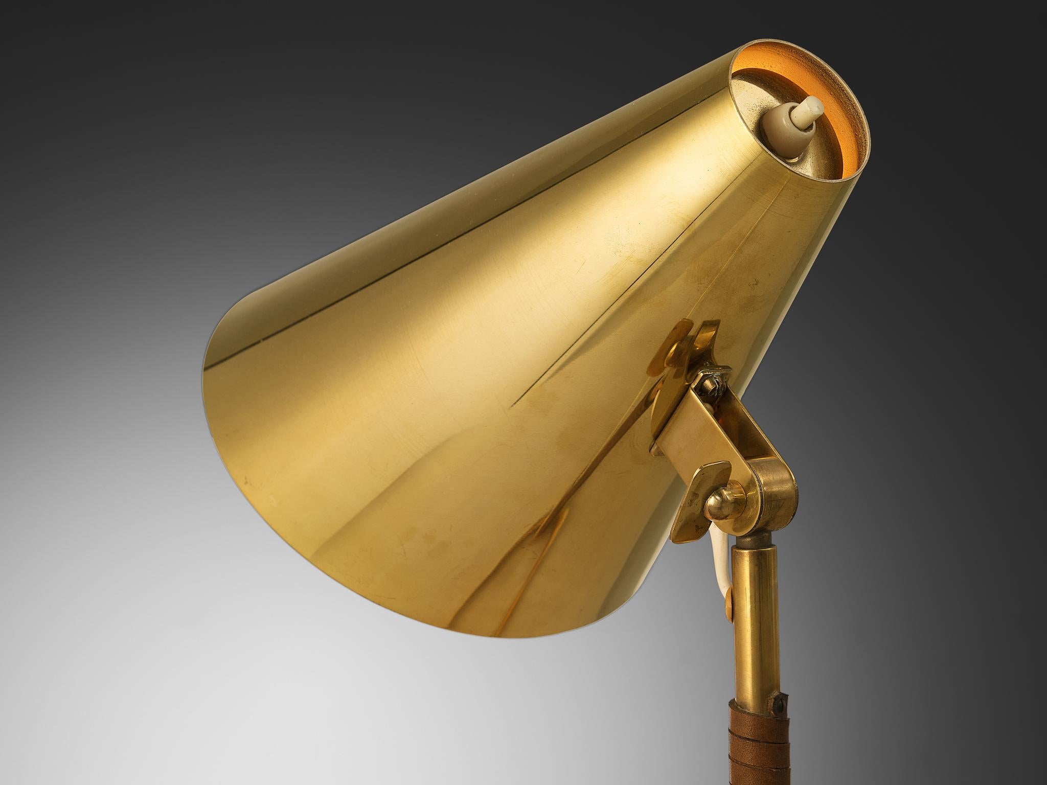 Mid-20th Century Paavo Tynell for Taito Oy '9225' Table Lamp in Brass and Leather  For Sale