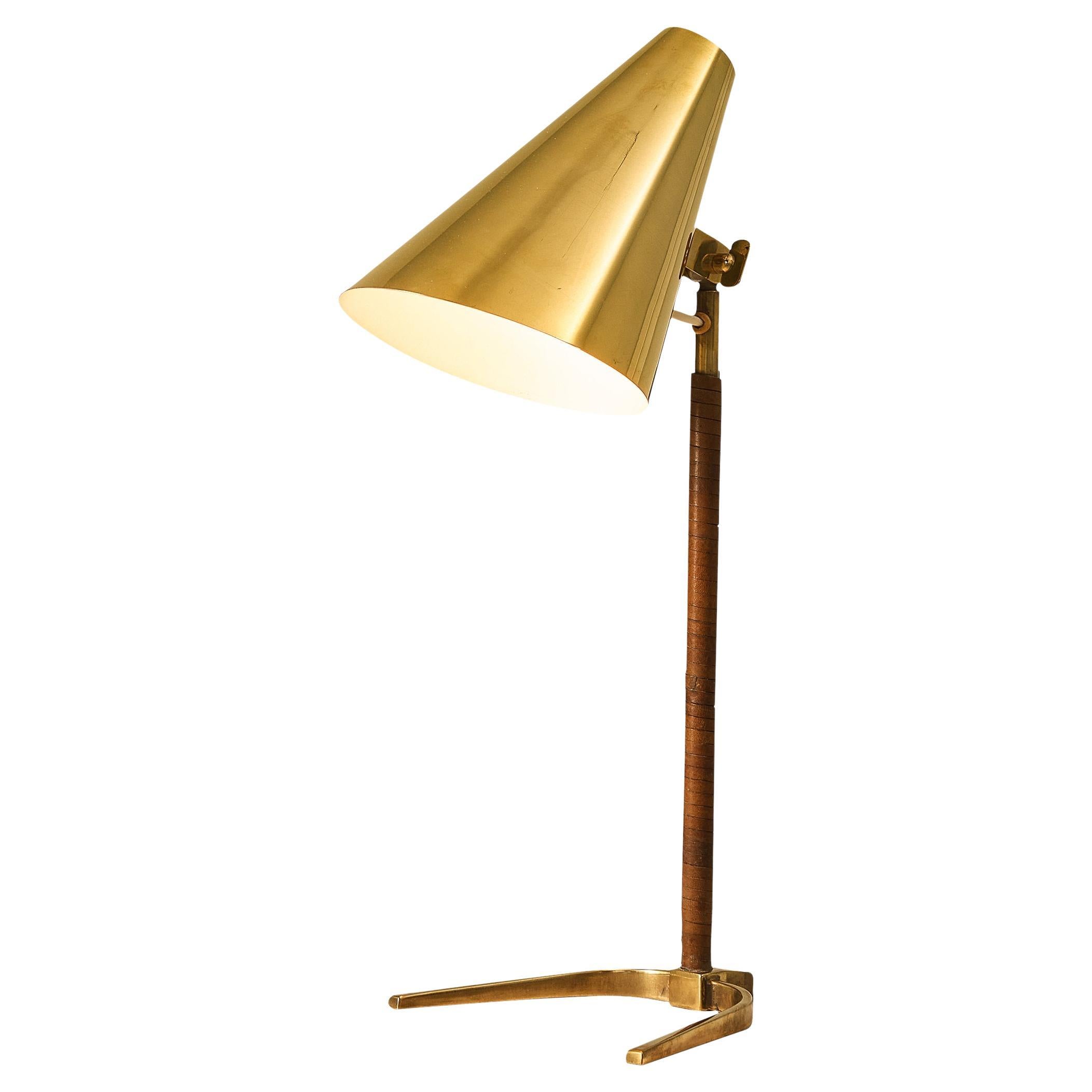 Paavo Tynell for Taito Oy '9225' Table Lamp in Brass and Leather  For Sale