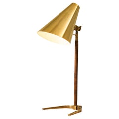 Paavo Tynell for Taito Oy '9225' Table Lamp in Brass and Leather