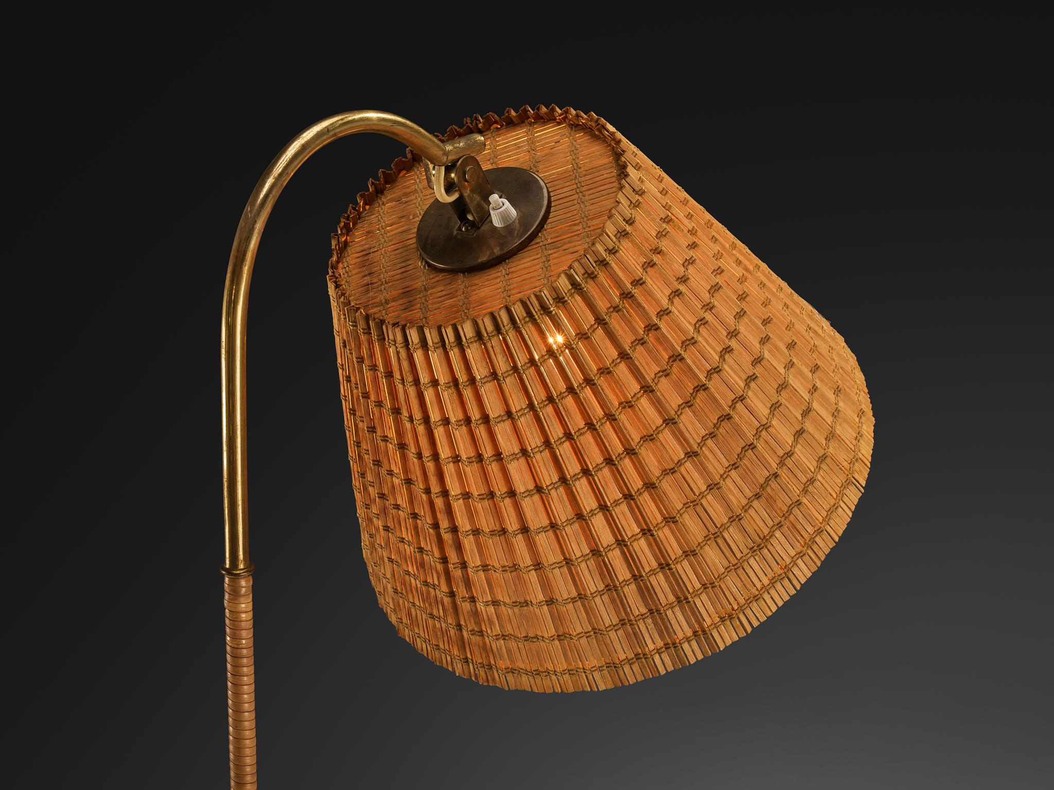 Paavo Tynell for Taito Oy '9609' Floor Lamp in Cane and Brass In Good Condition For Sale In Waalwijk, NL