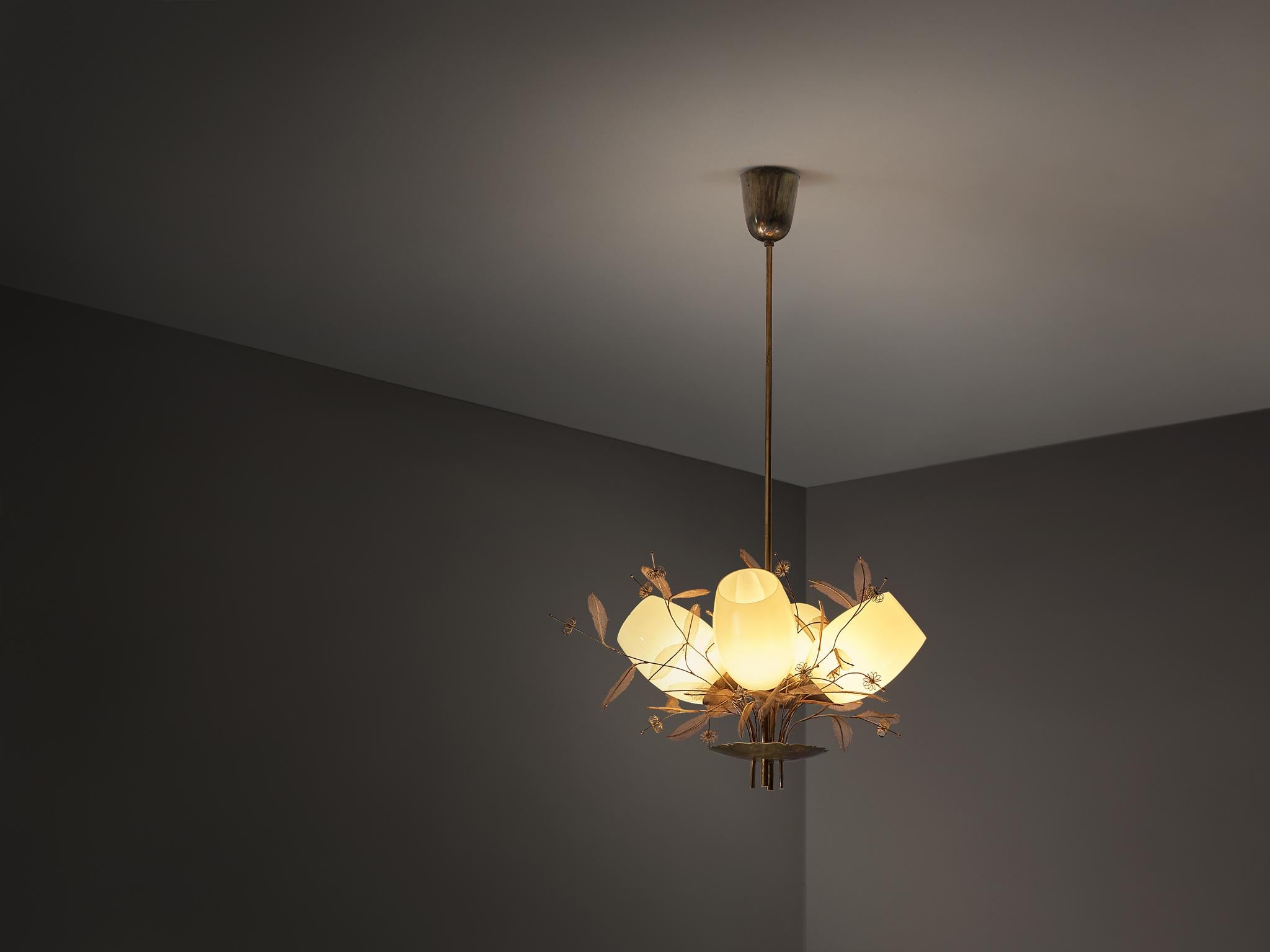 Paavo Tynell for Taito Oy 'Concerto' Chandelier in Brass and Amber Glass For Sale 1