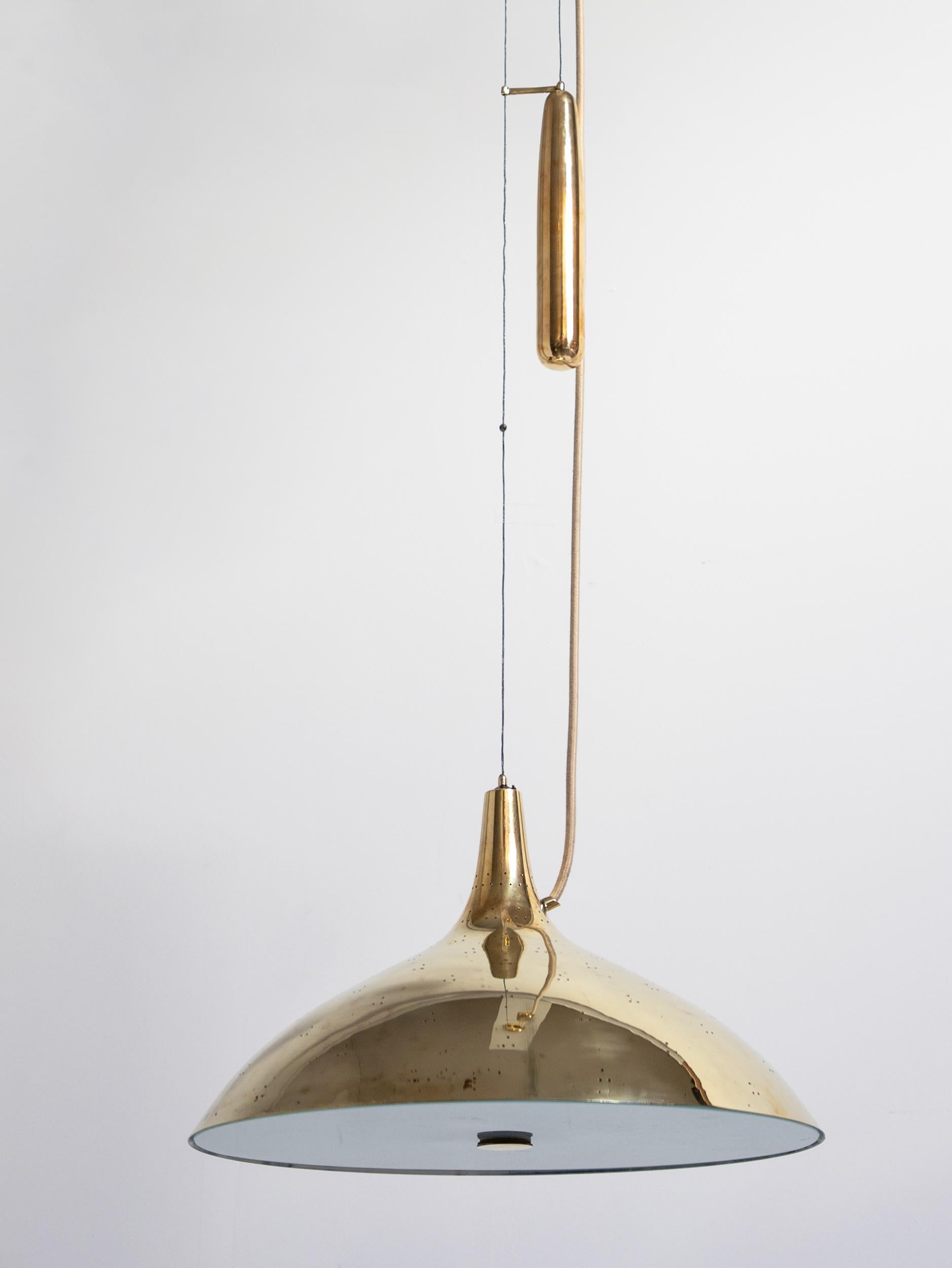 Scandinavo moderno Paavo Tynell per Taito Oy Ciondolo a contrappeso per soffitto in vendita
