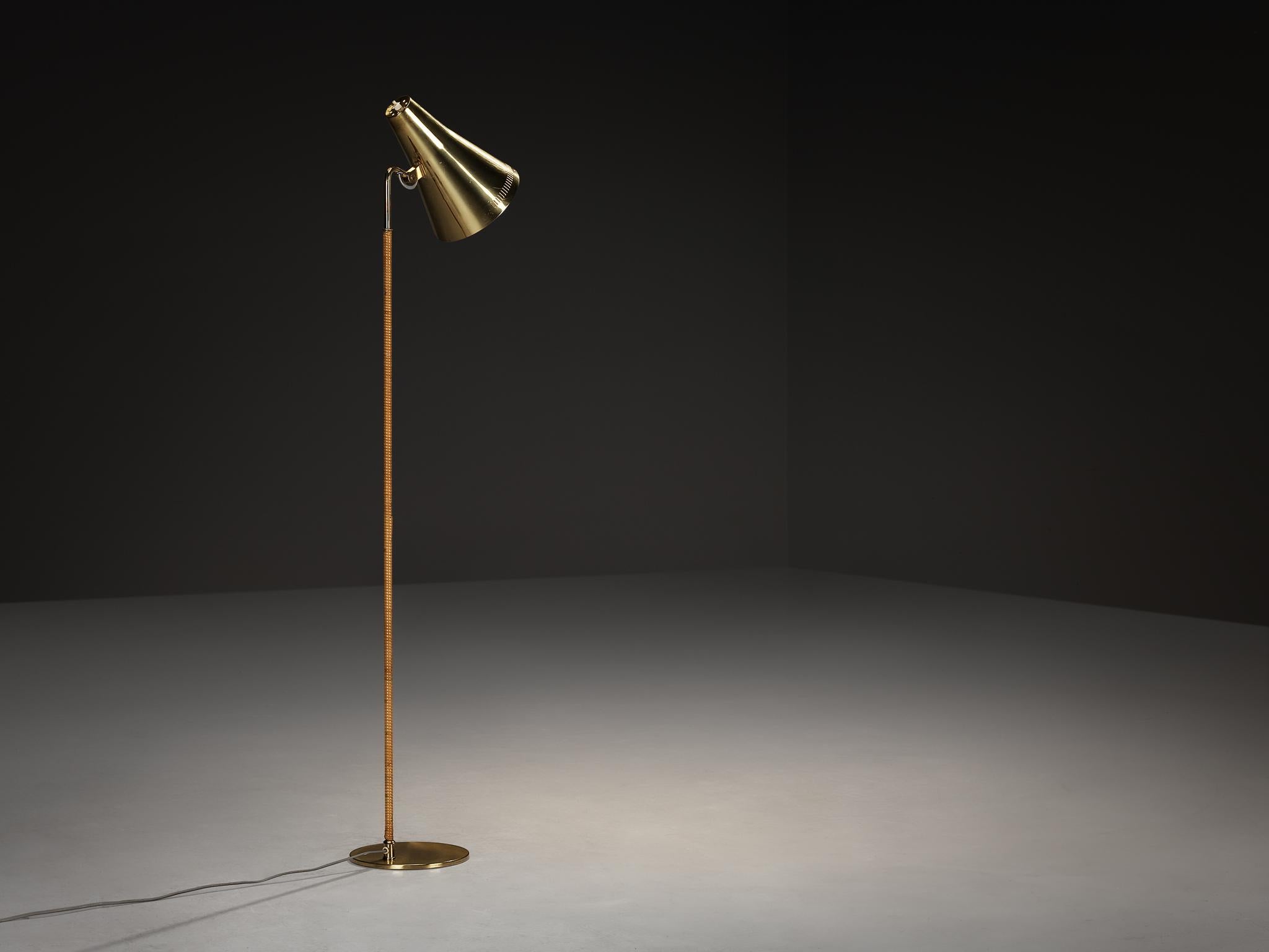 Paavo Tynell for Taito Oy Floor Lamp in Brass and Cane (Finnisch) im Angebot