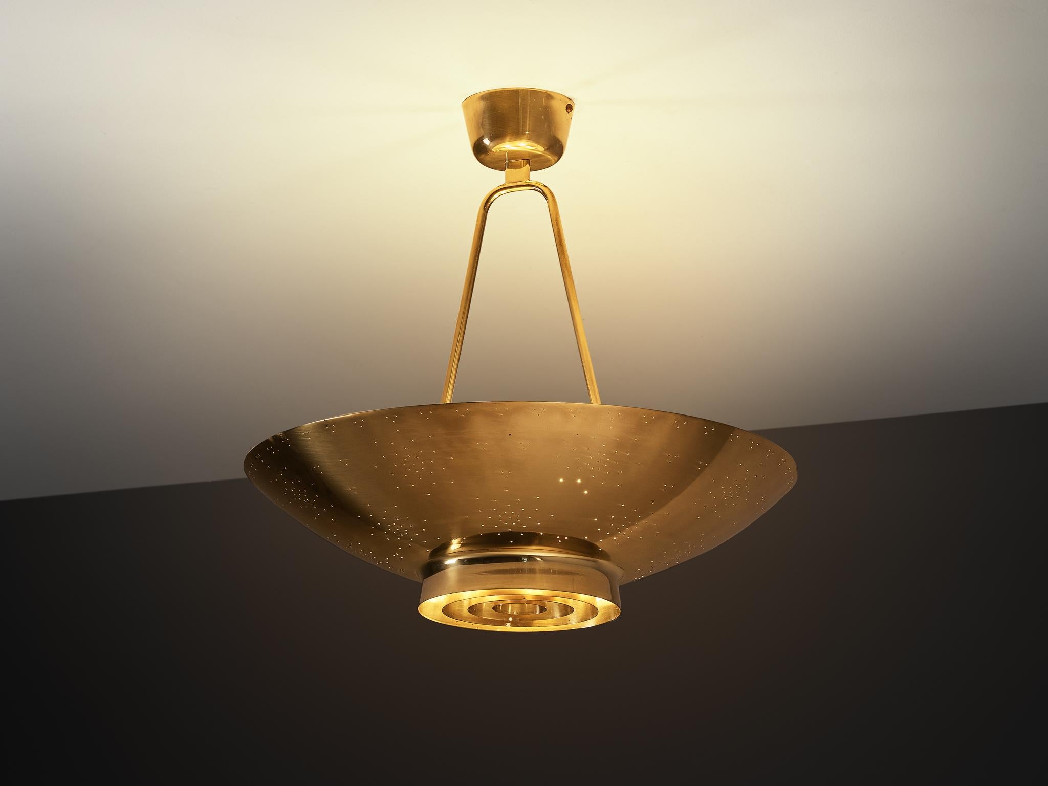 Paavo Tynell pour Taito Lampe à suspension Model No '9060' en laiton Bon état - En vente à Waalwijk, NL