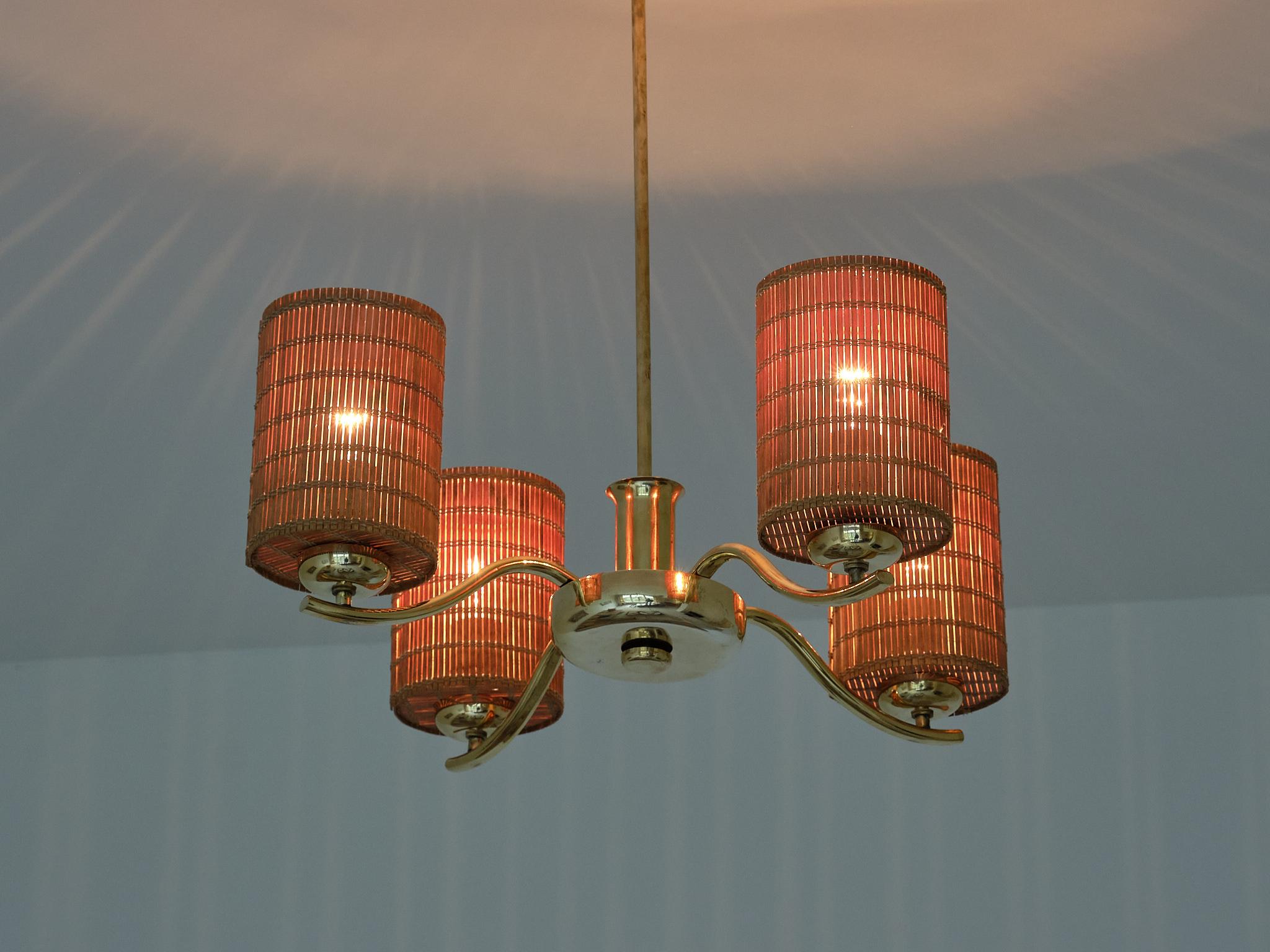Lampadario a quattro bracci in ottone di Paavo Tynell, modello 1444, Taito Oy, Finlandia, 1930 In condizioni buone in vendita a The Hague, NL