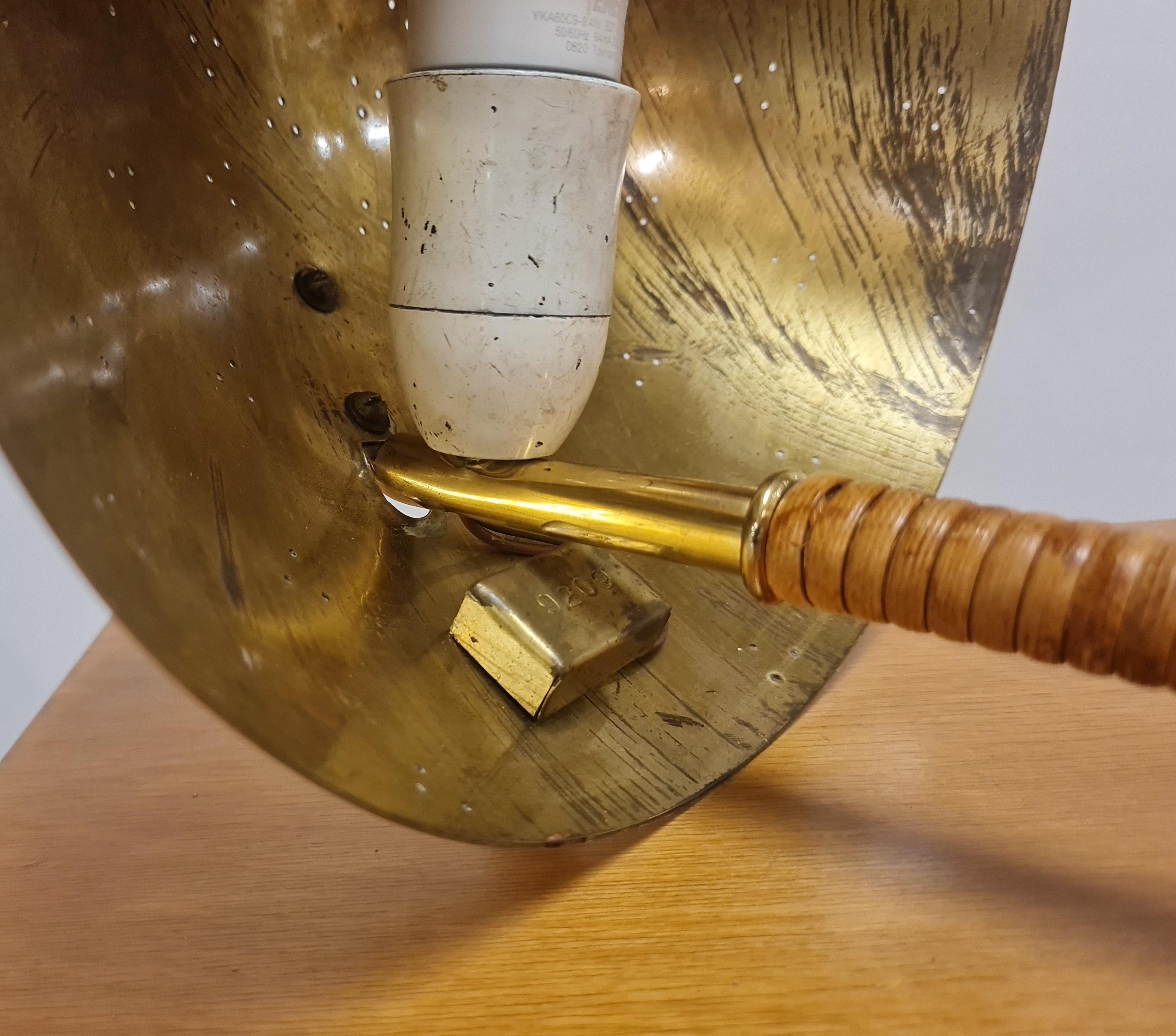 Finnish Paavo Tynell Helmet Table Lamp 9209 in Perforated Brass & Rattan, Taito 1950s For Sale