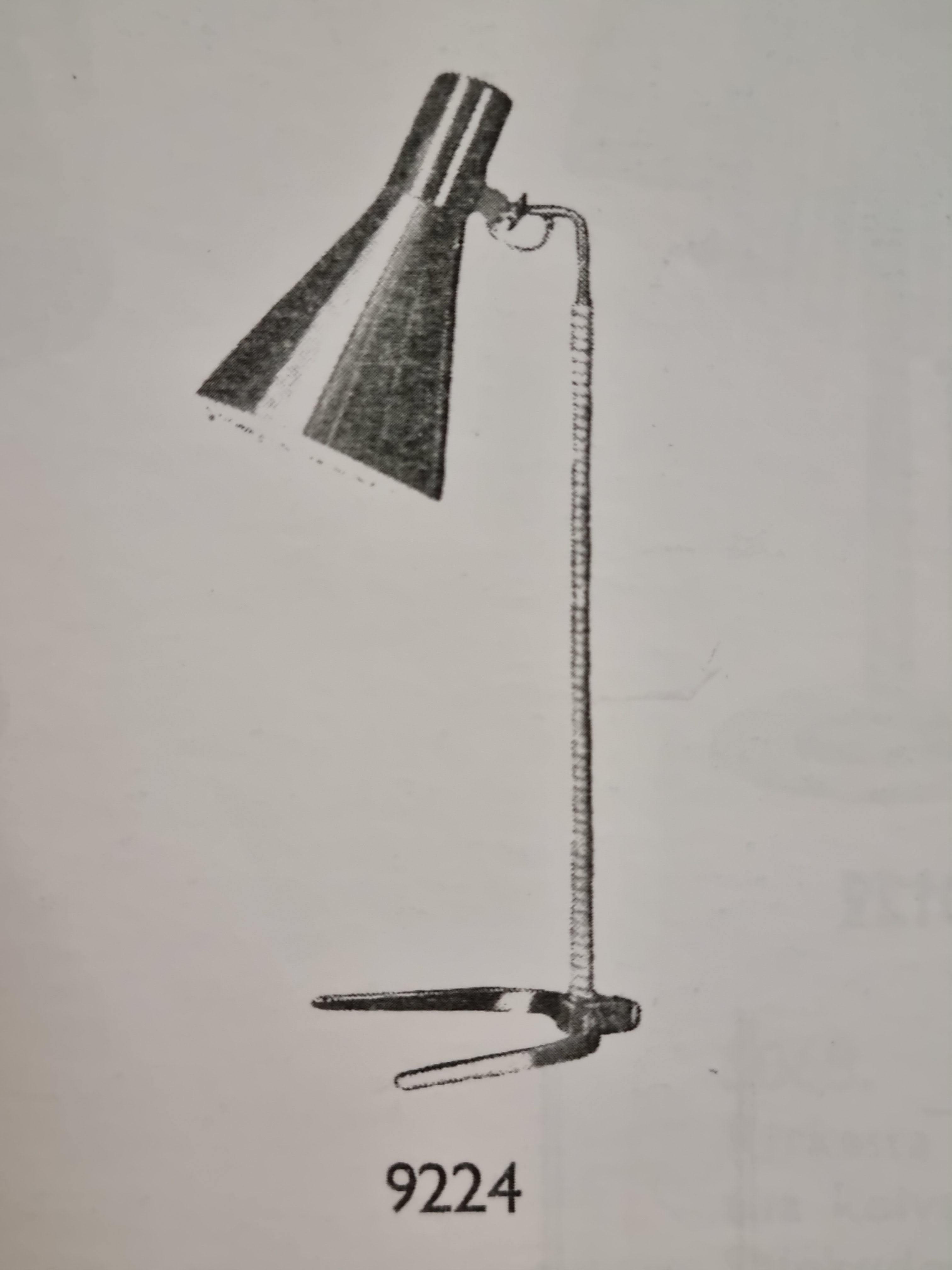 Laiton Lampe de bureau en fer à cheval Paavo Tynell, Modèle 9224, Idman en vente