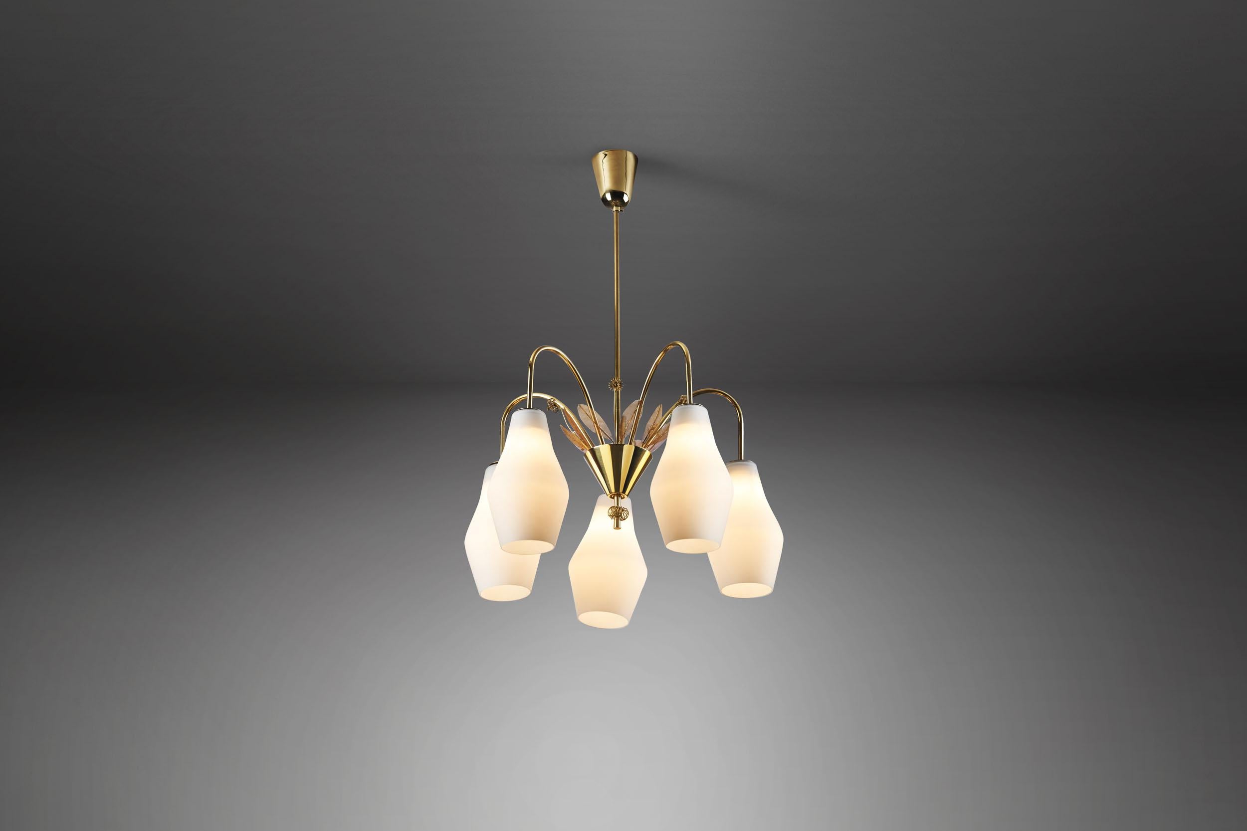 Paavo Tynell “K1-9/5” Ceiling Lamp for Idman Oy, Finland, 1950s For Sale 1