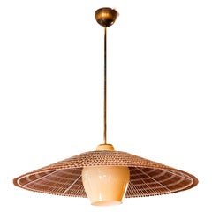 Paavo Tynell, grand pendentif modèle 1093 pour Taito.
