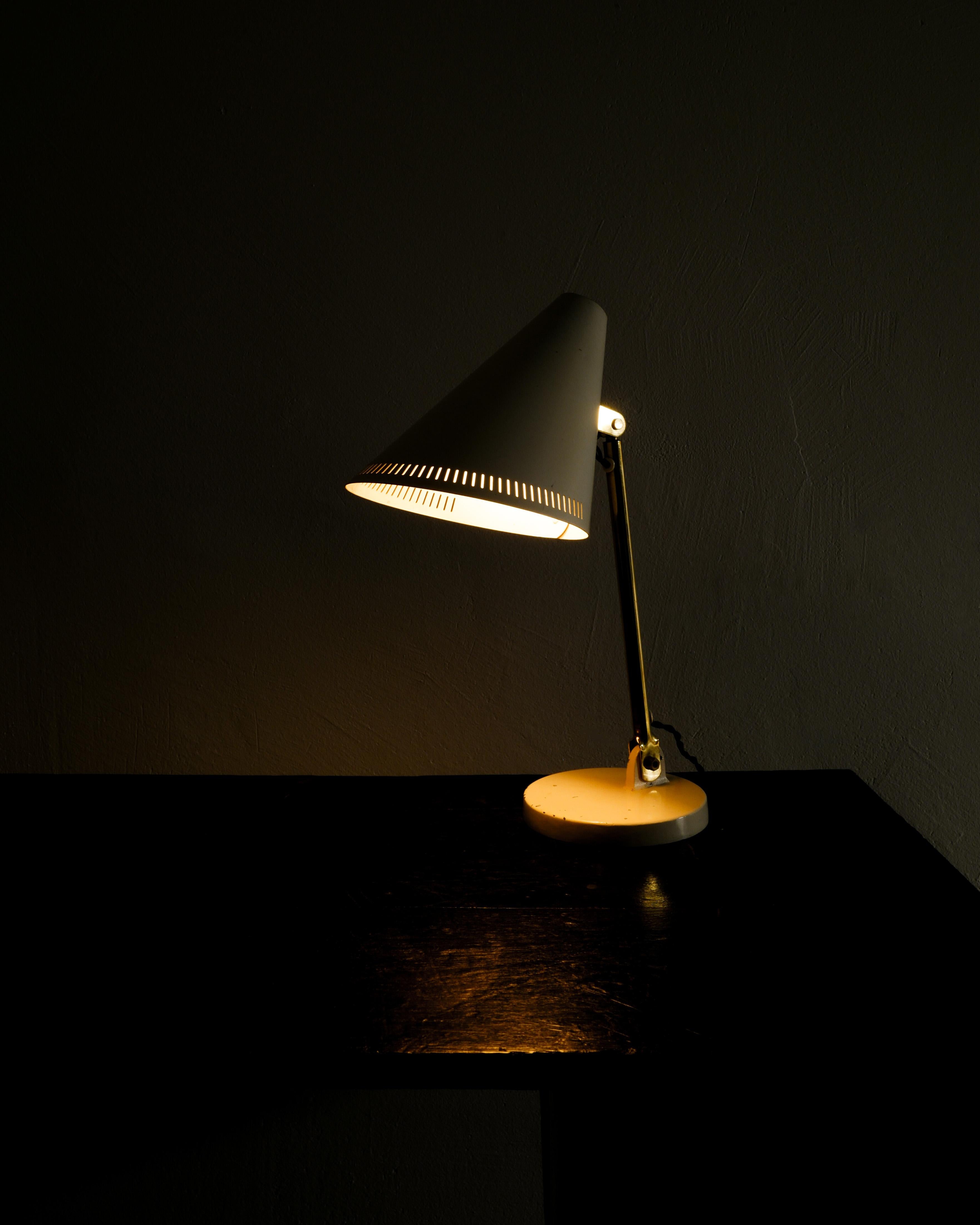 Scandinavian Modern Paavo Tynell Mid Century Desk Table Lamp Model 9222 Produced by Taito Oy, 1940s For Sale
