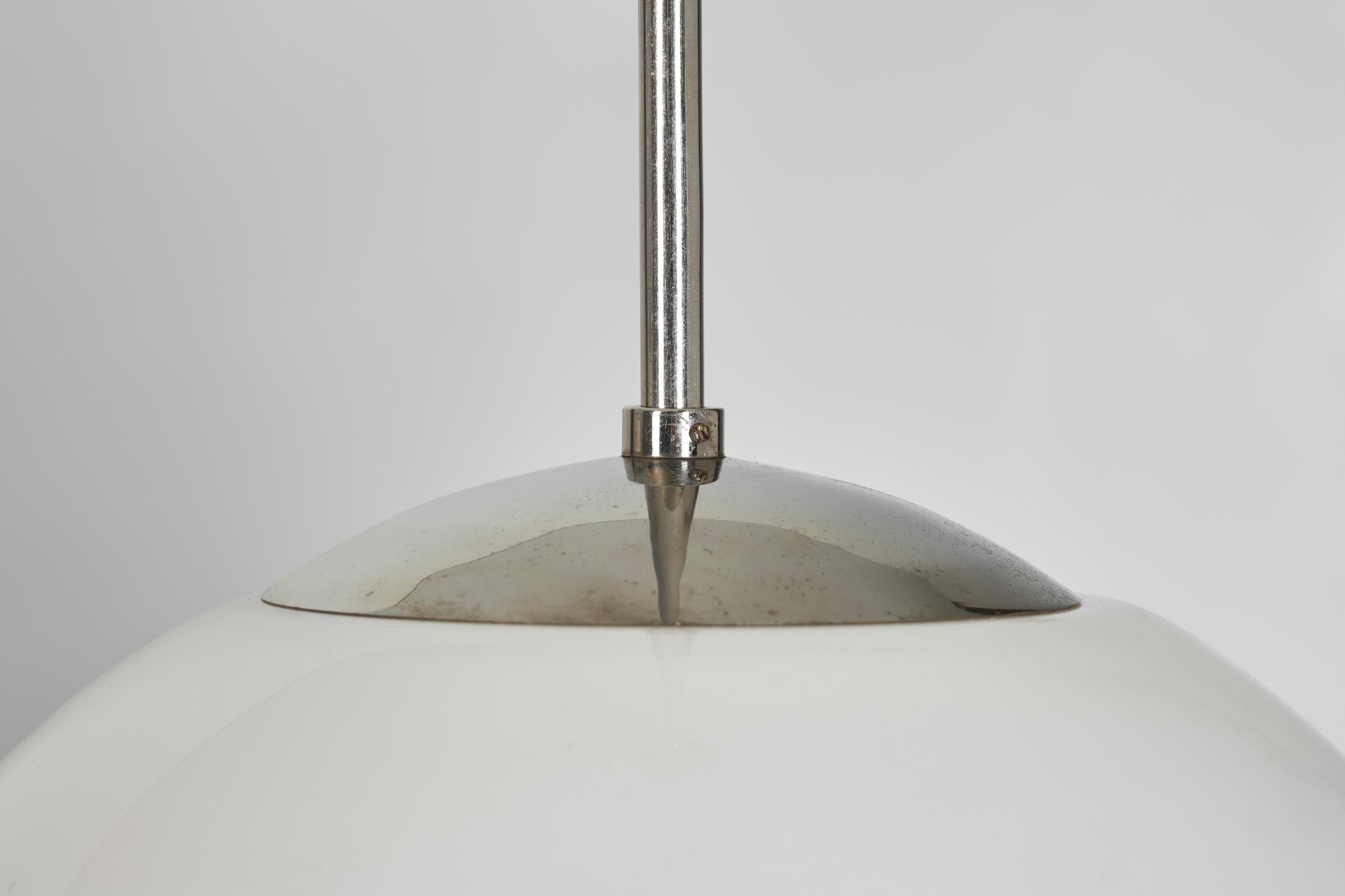 Paavo Tynell Modelo 
