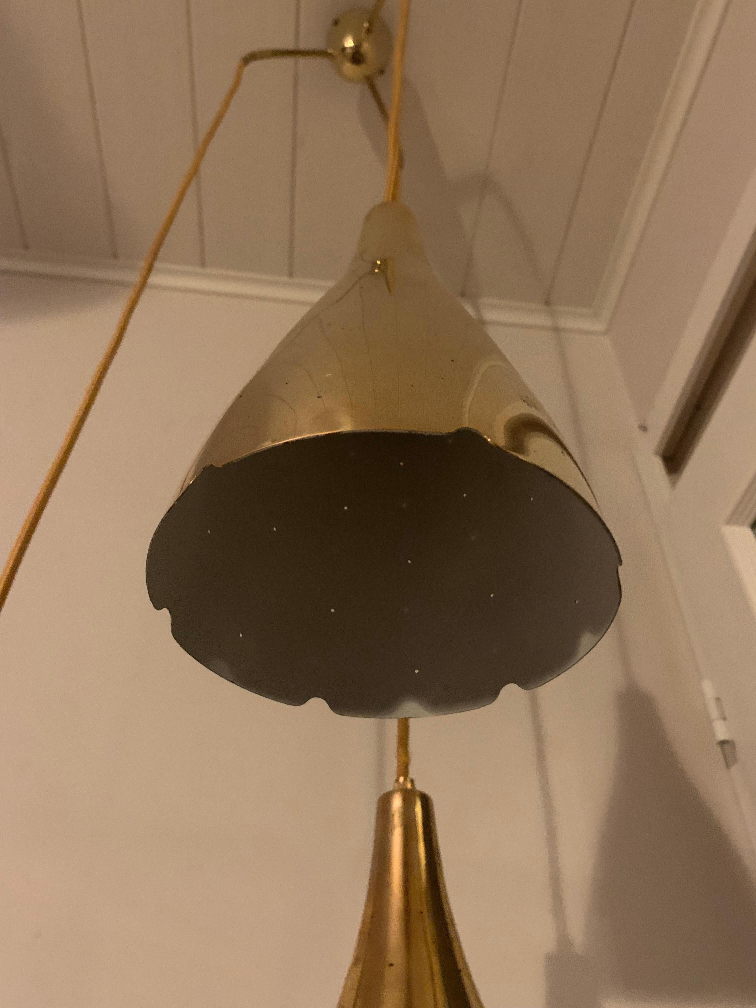 Oggetti in metallo Paavo Tynell, modello 1994/3 in vendita