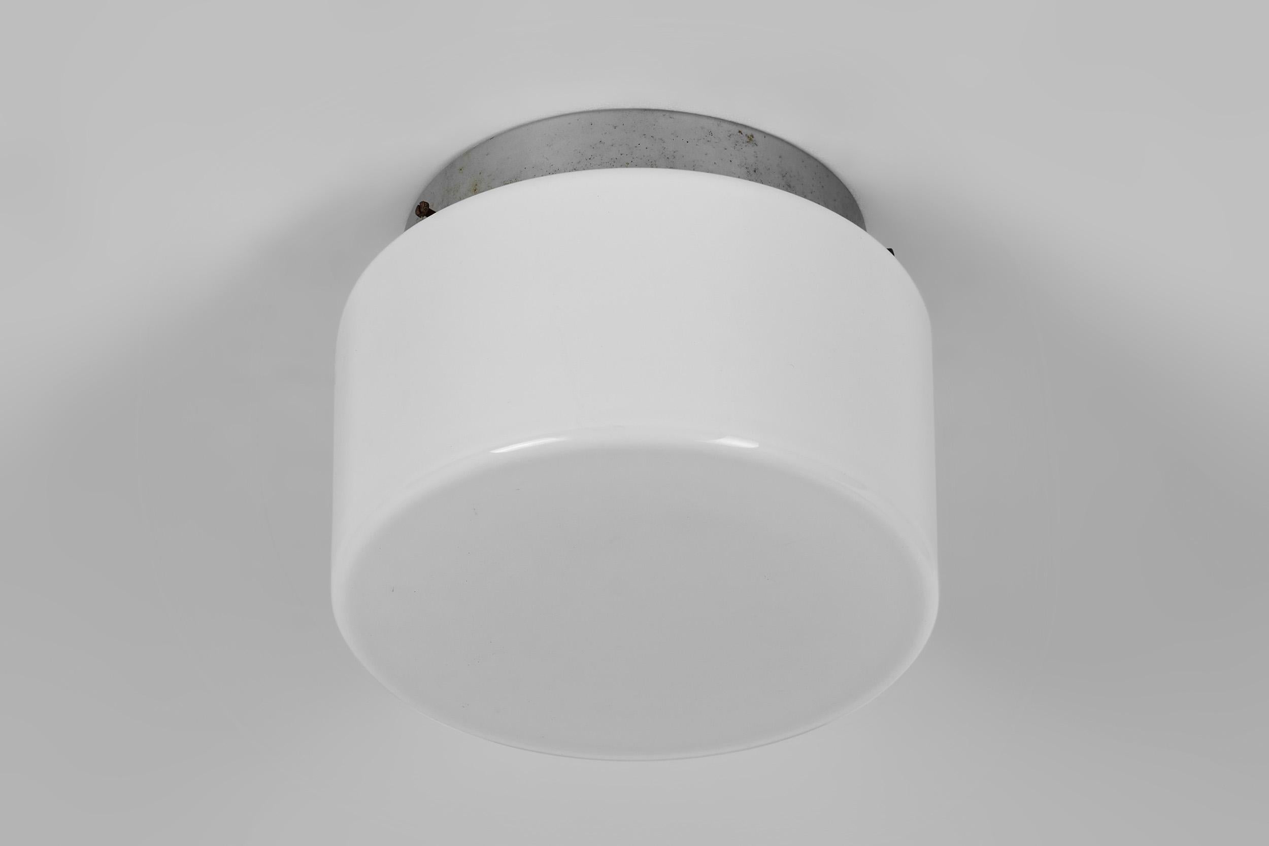 Paavo Tynell Model No. 2028