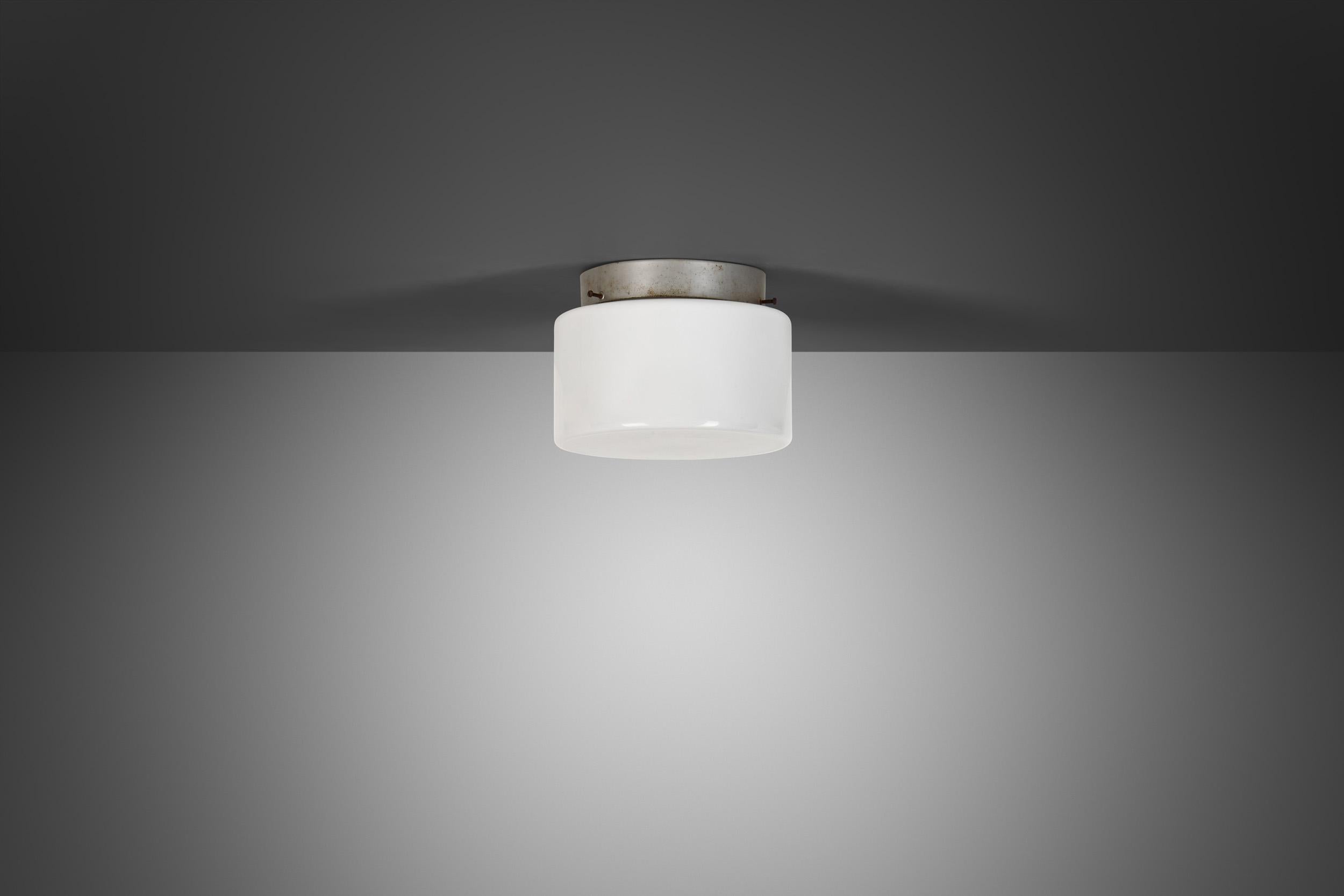 Paavo Tynell Model No. 2028