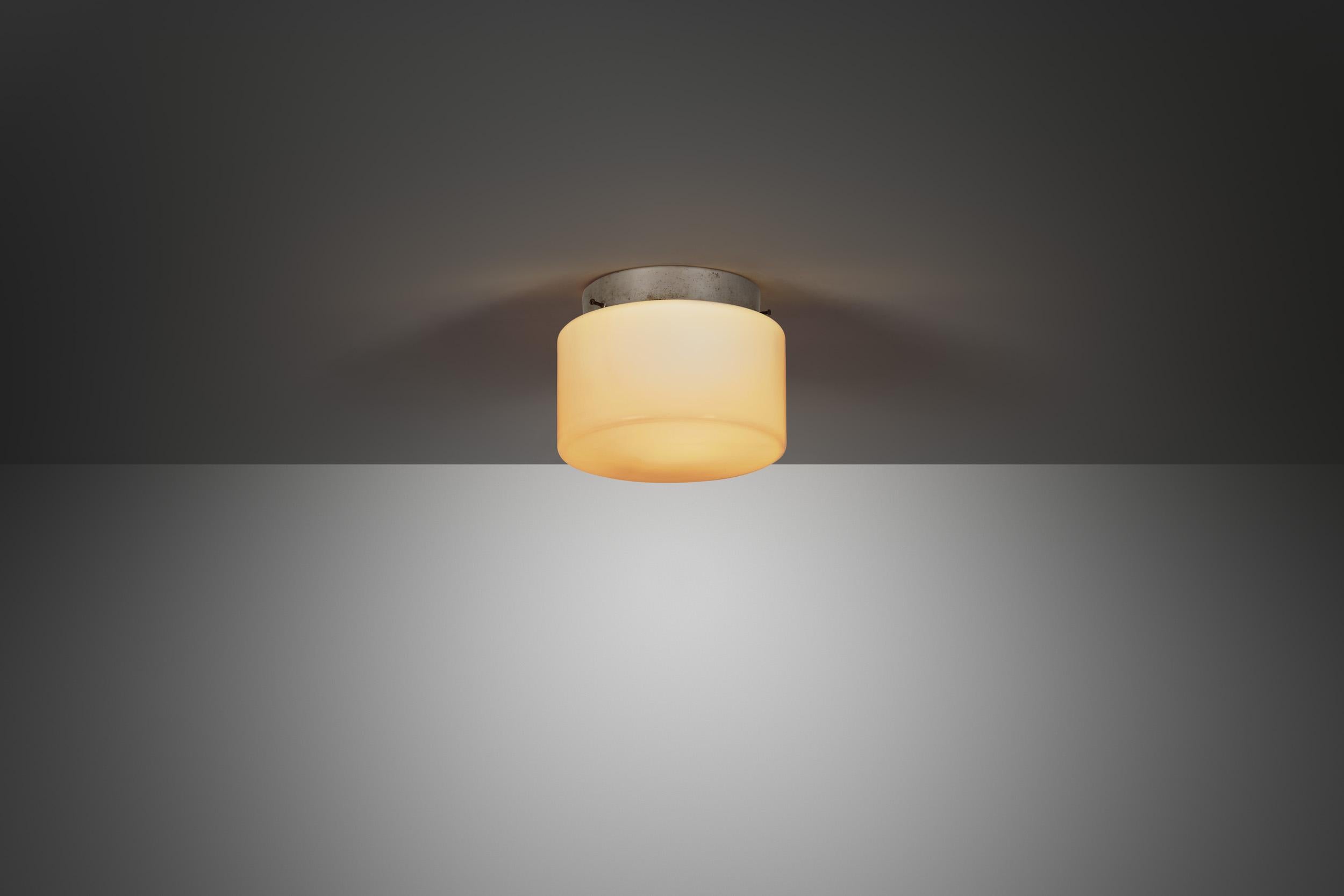 Paavo Tynell Model No. 2028