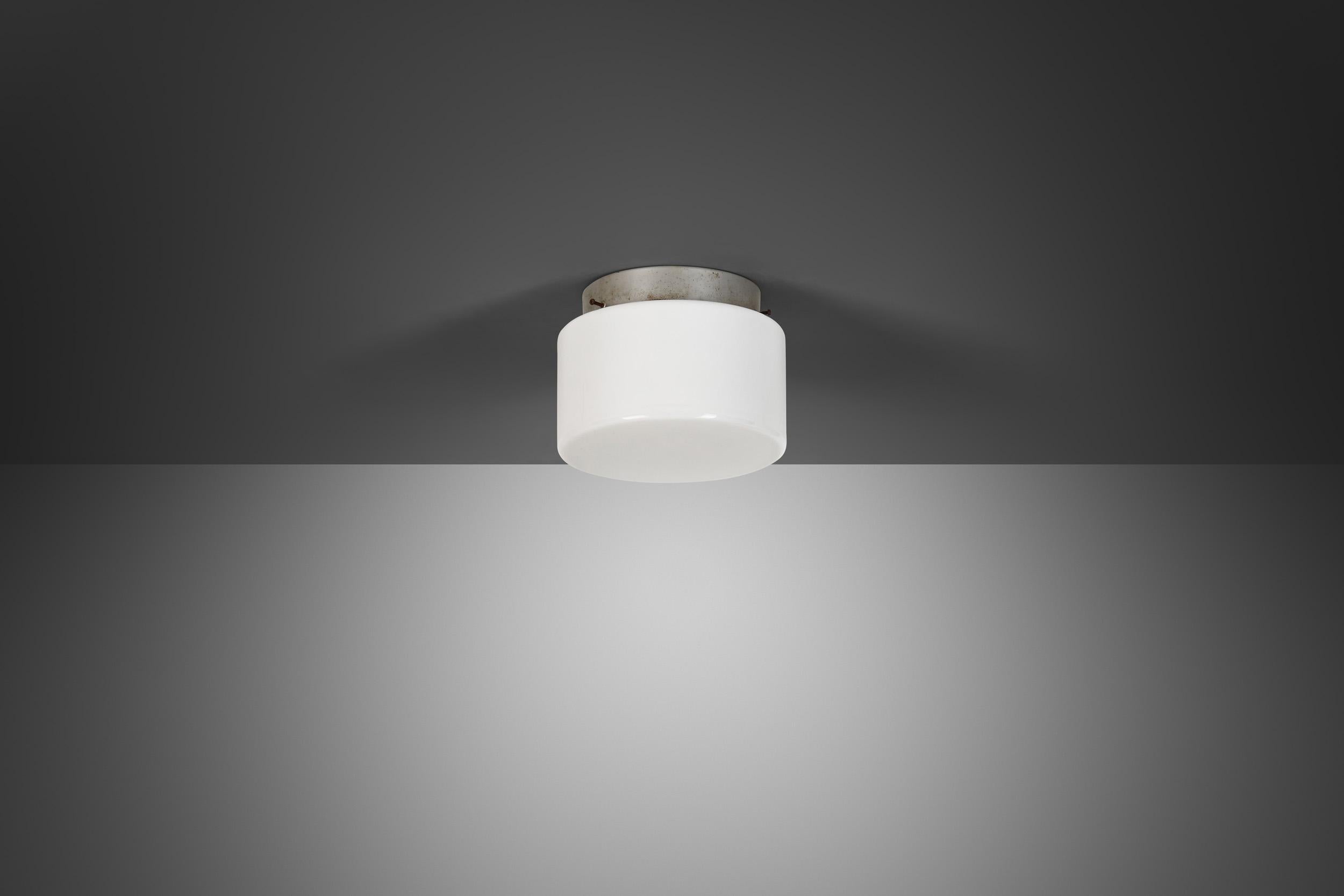 Paavo Tynell Model No. 2028