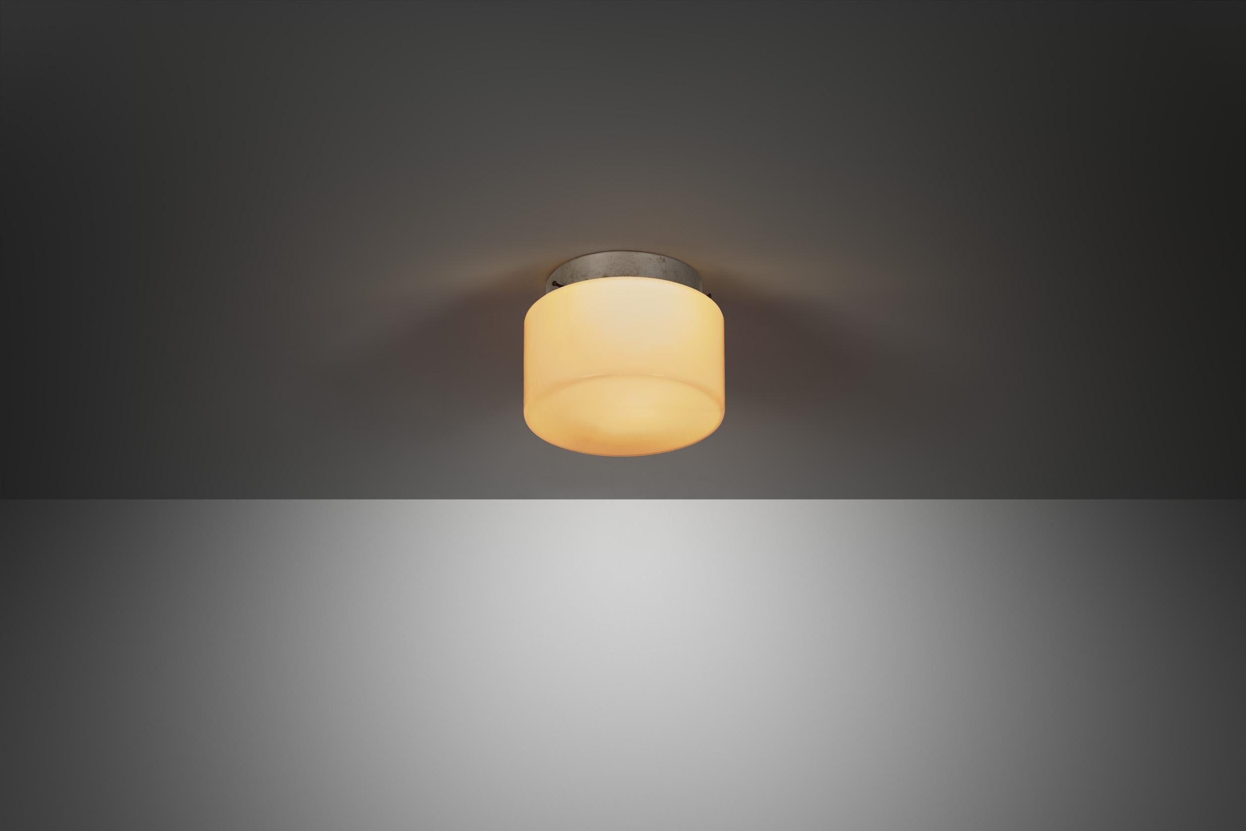 Paavo Tynell Model No. 2028