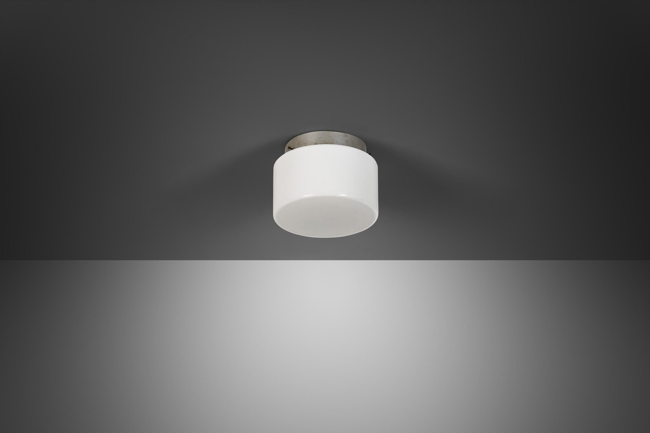 Paavo Tynell Model No. 2028