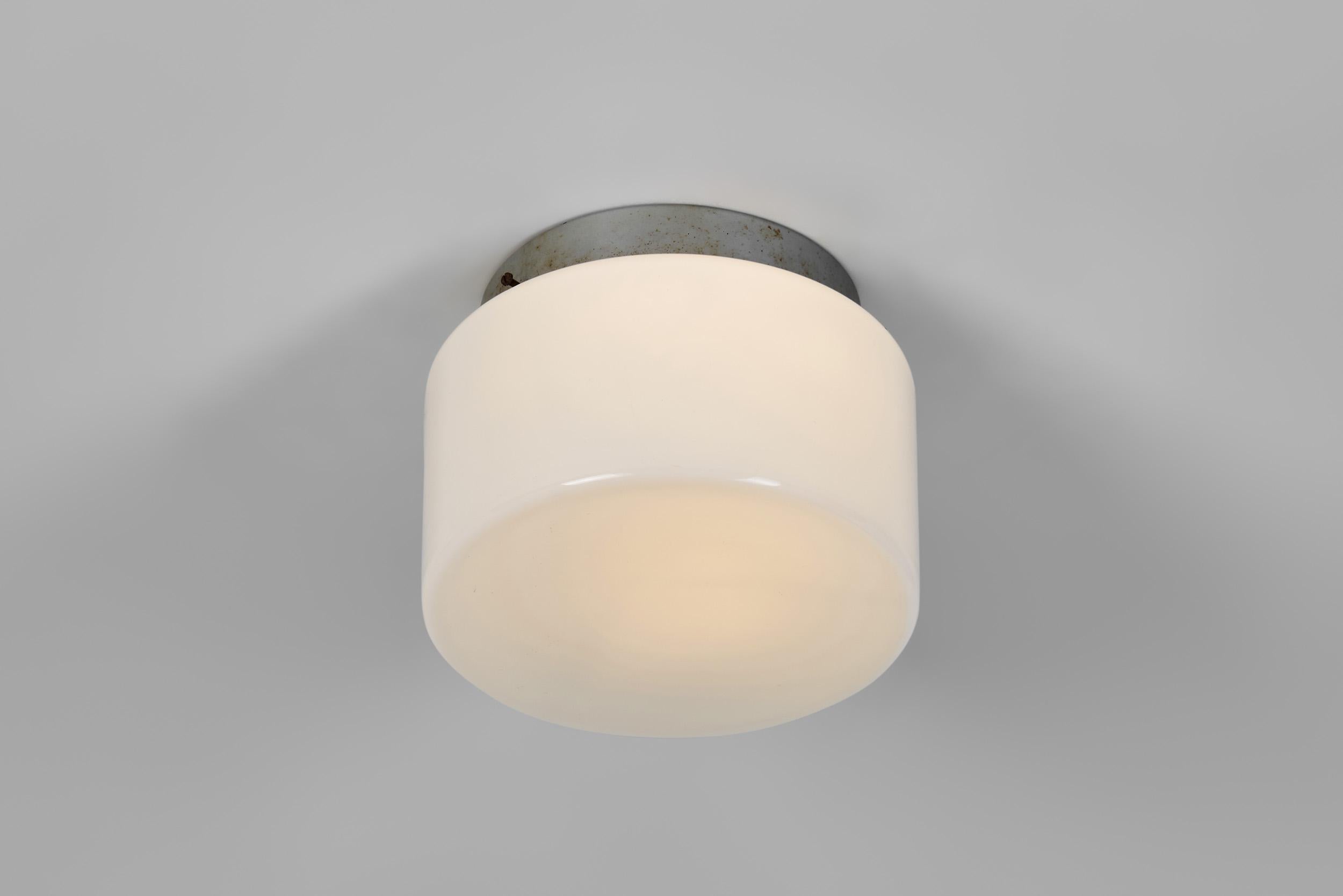 Paavo Tynell Model No. 2028