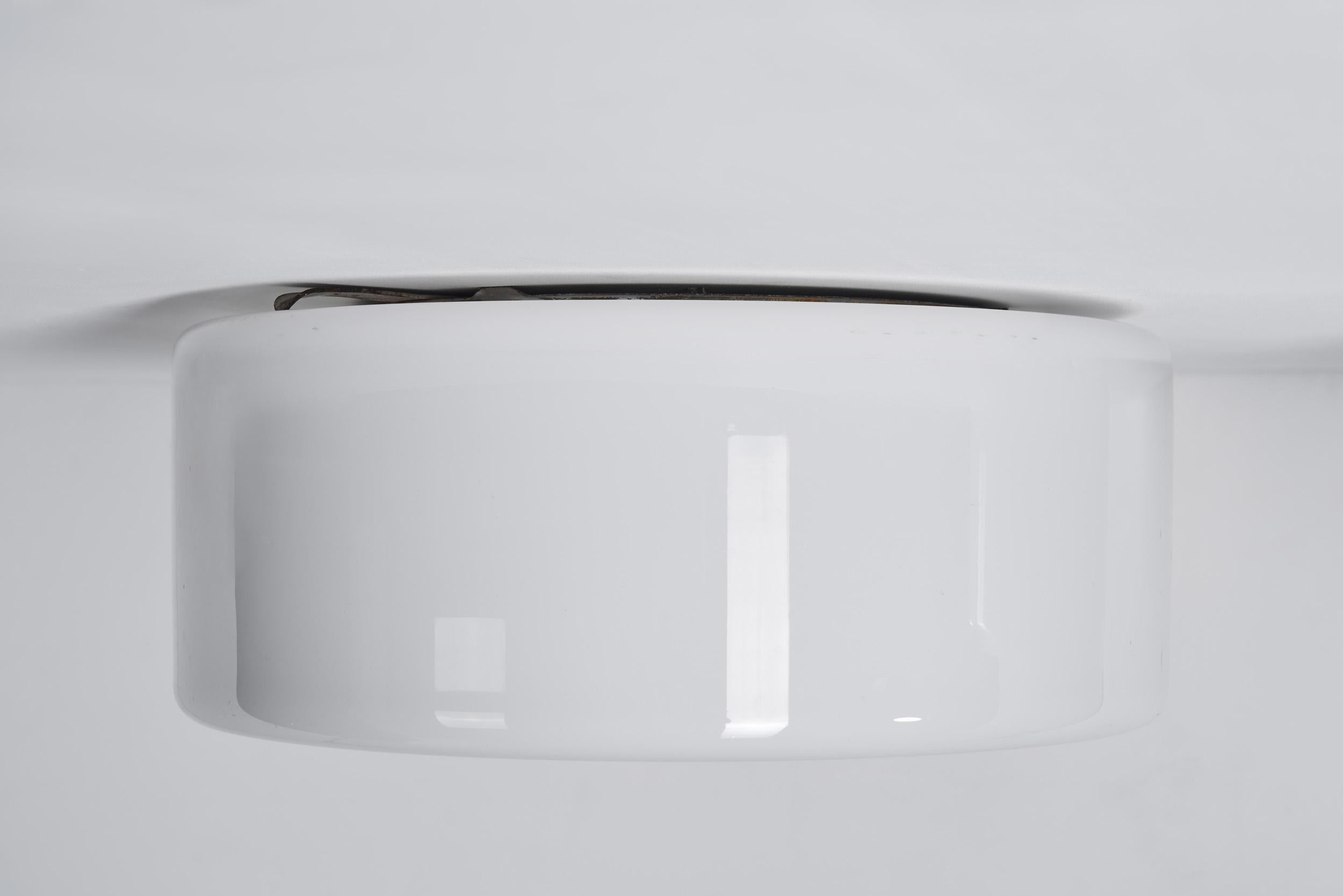 Paavo Tynell Modelo 