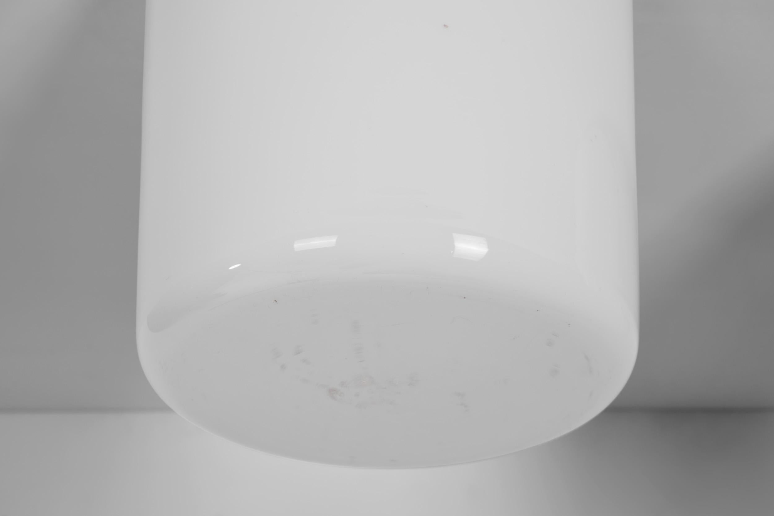 Paavo Tynell Model No 2040