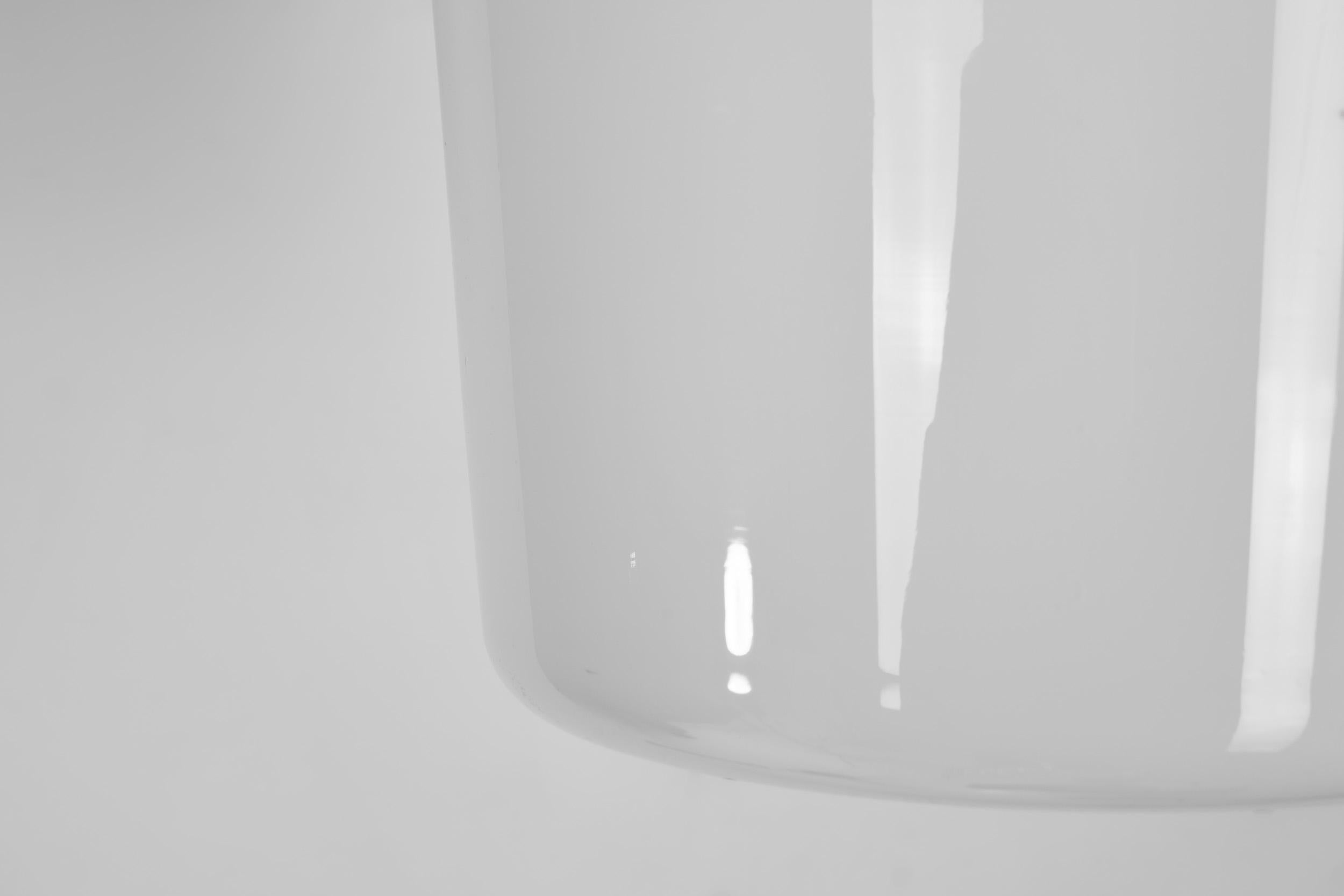 Paavo Tynell Model No 2040