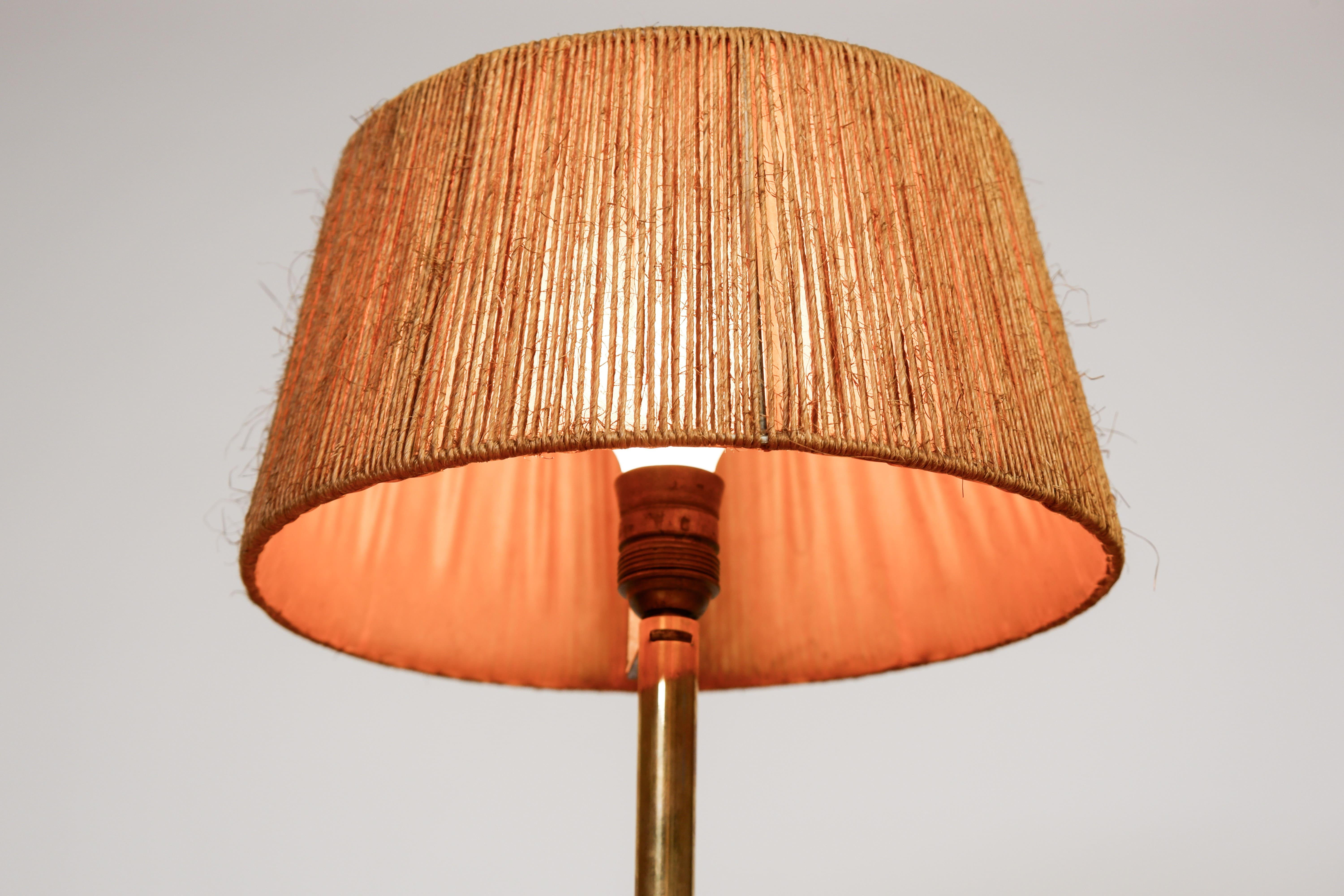 Paavo Tynell Modell 5144 für Taito um 1940. im Angebot 3