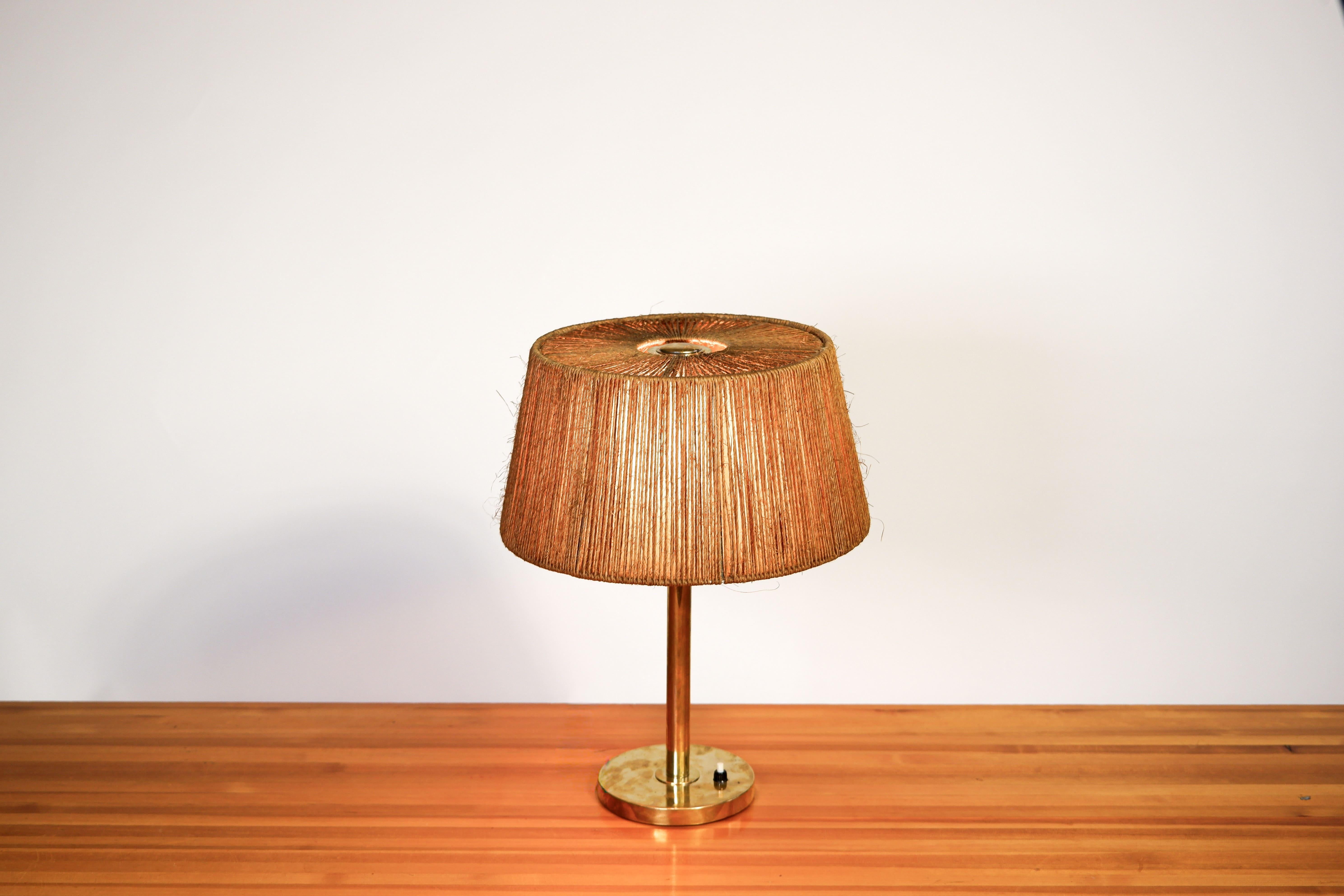 Paavo Tynell Modell 5144 für Taito um 1940. (Skandinavische Moderne) im Angebot