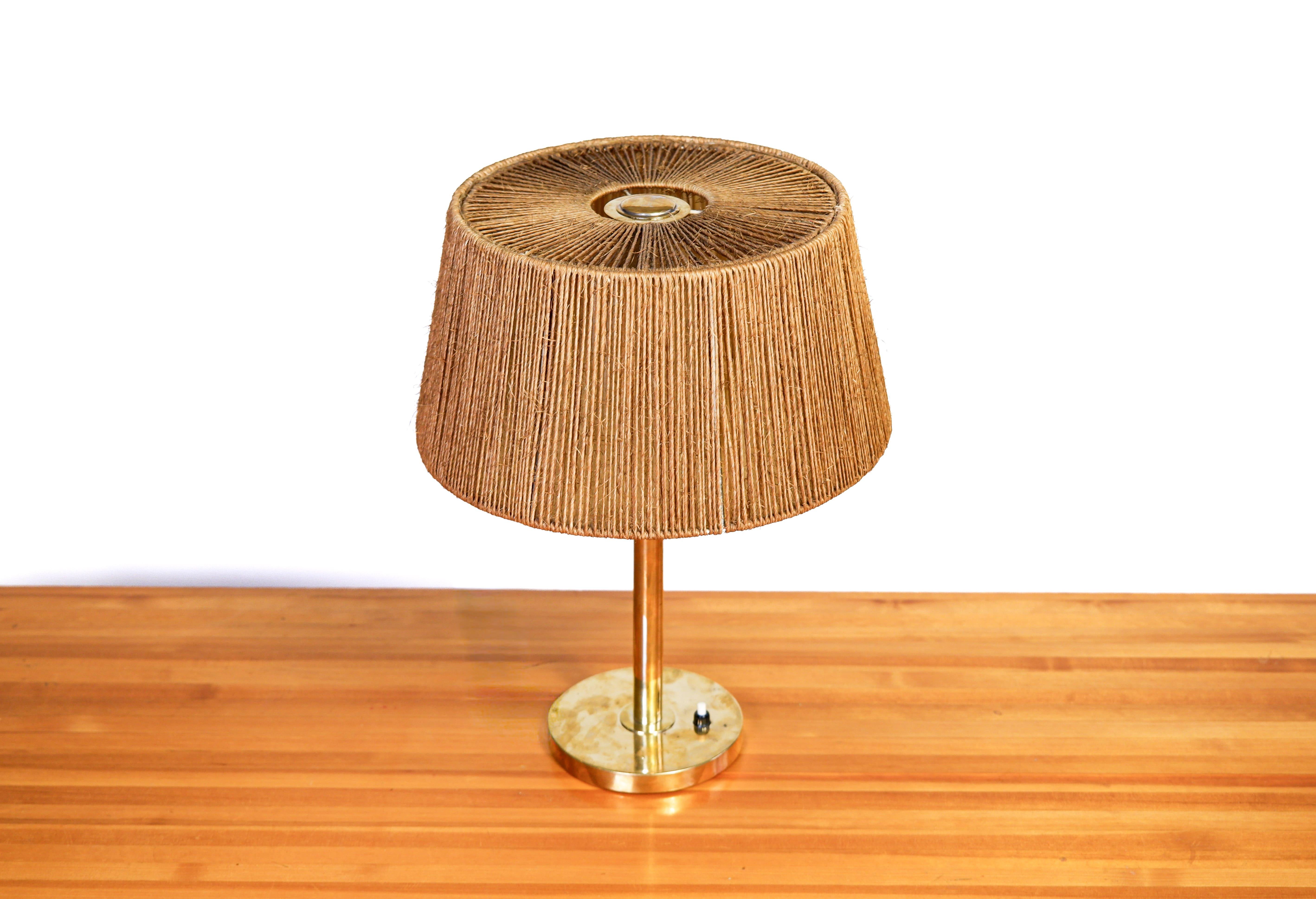 Paavo Tynell Modell 5144 für Taito um 1940. (Finnisch) im Angebot