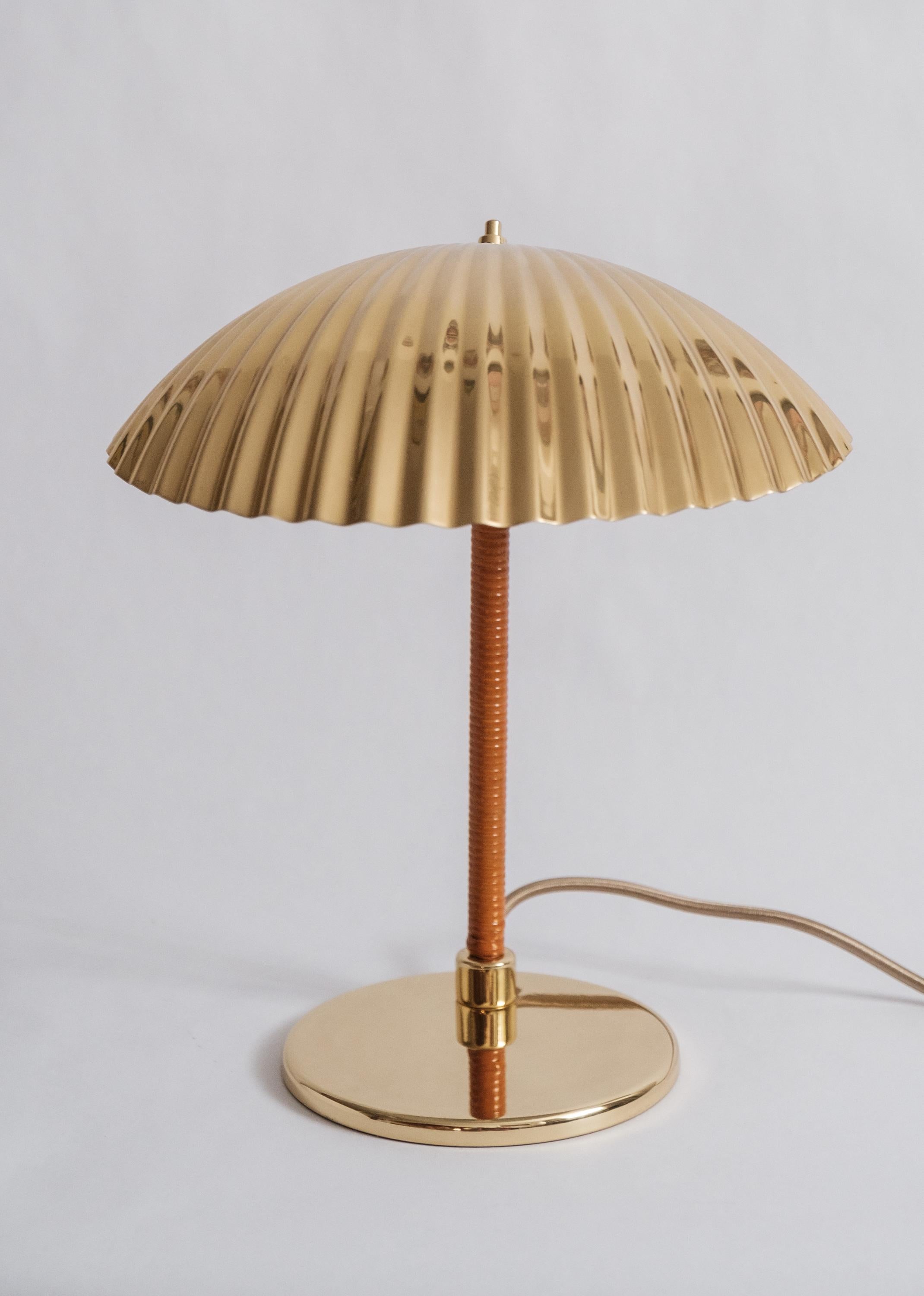 Paavo Tynell Model 5321 Brass and Rattan Table Lamp For Sale 2