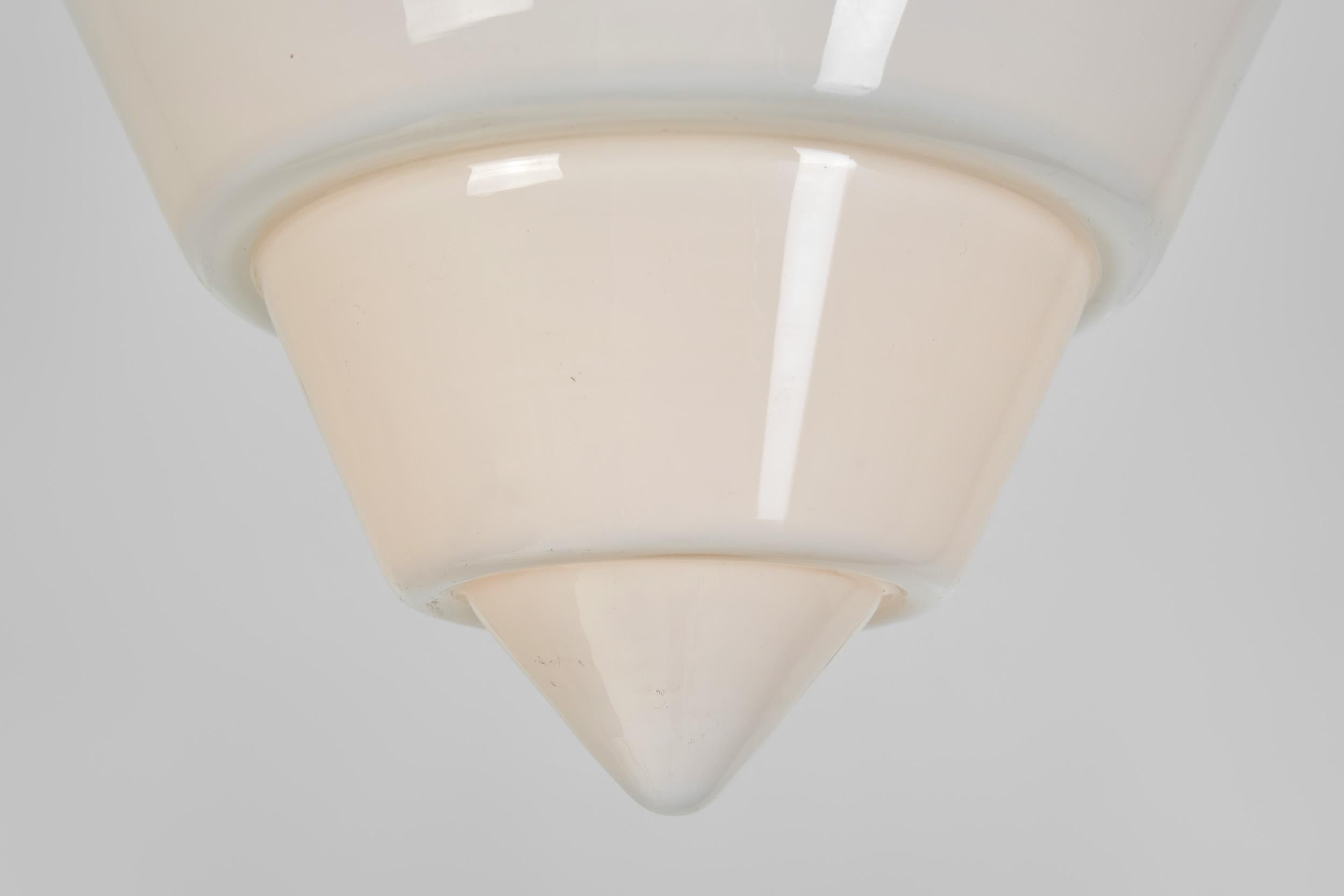 Paavo Tynell Modelo 