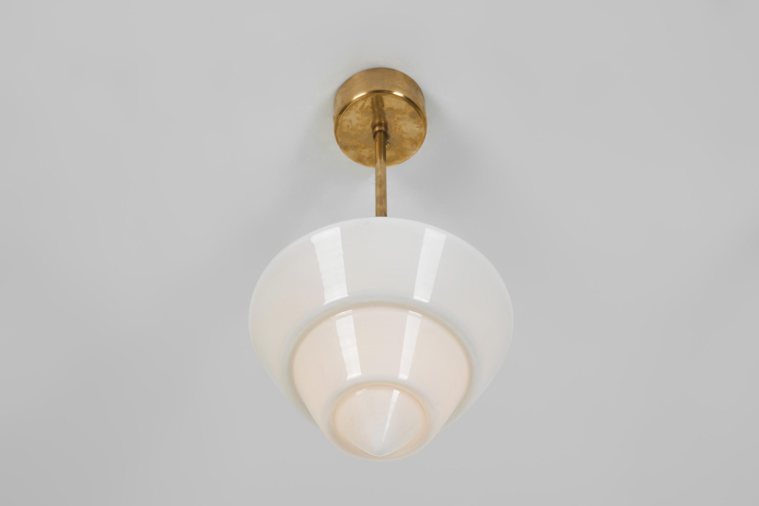 Paavo Tynell Modelo 
