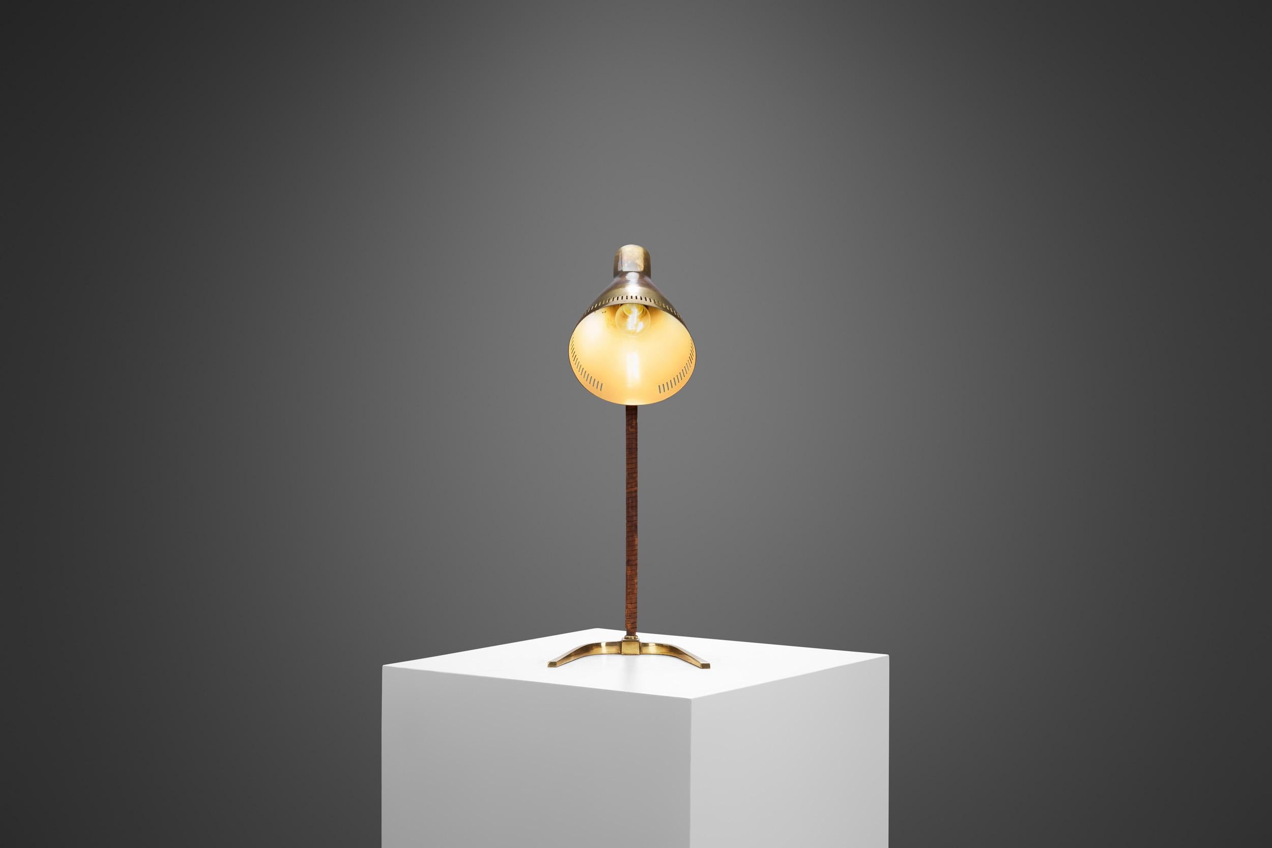 Mid-Century Modern Lampe de table Paavo Tynell modèle 9224 