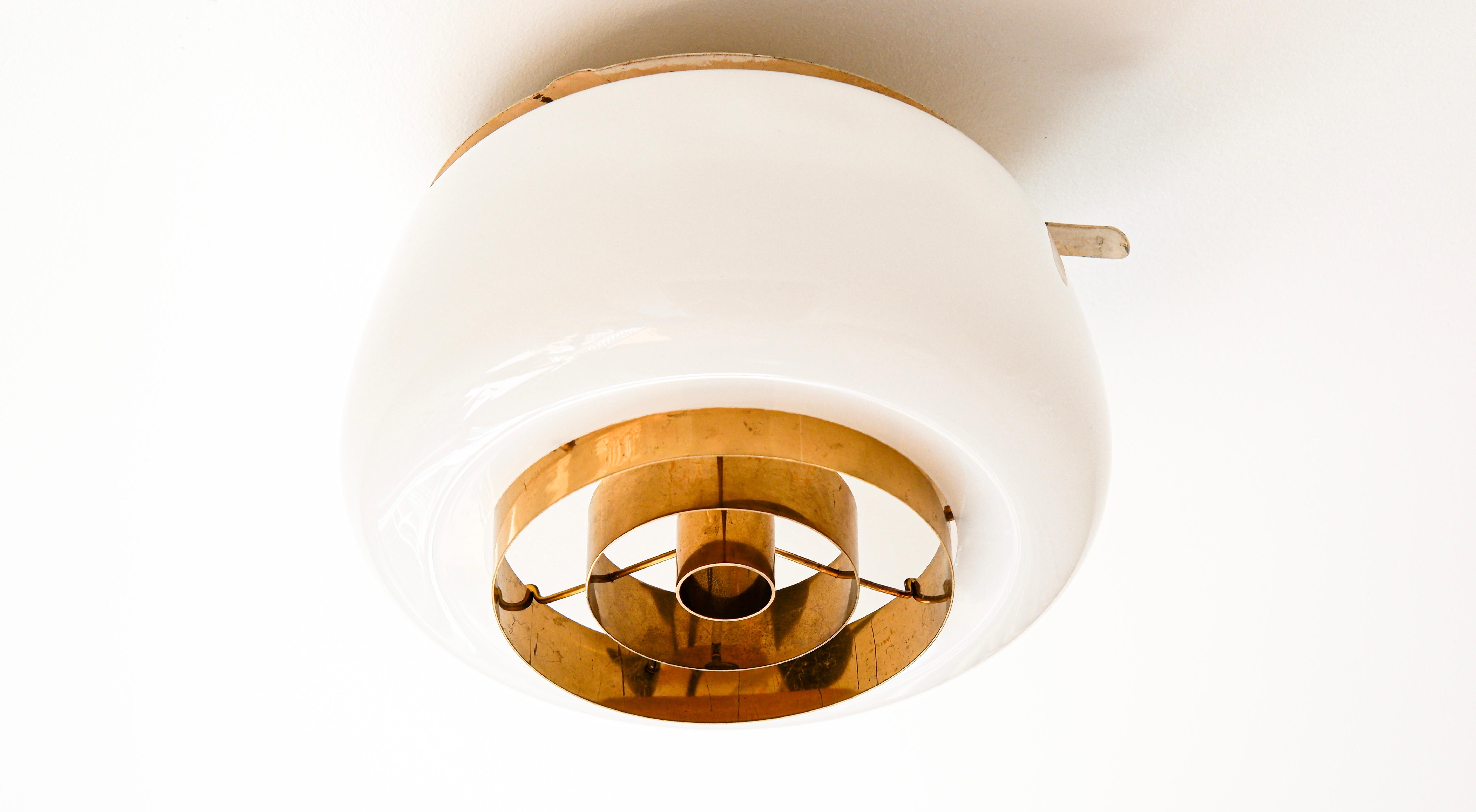 Paavo Tynell model H2-70 for Idman, Opal glass & brass, 1955. 1
