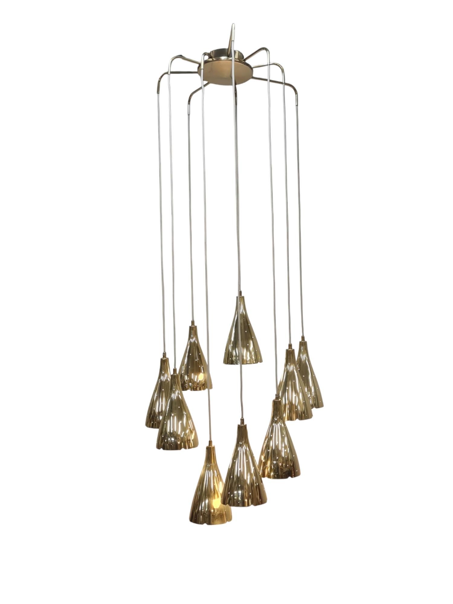 Metallo Paavo Tynell Nine Arm Perforated Brass Chandelier Model 1994/9, Taito 1950s in vendita