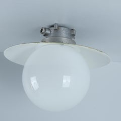 Paavo Tynell Outdoor / Indoor Industrial lamp Model H9-100, Idman 1960s