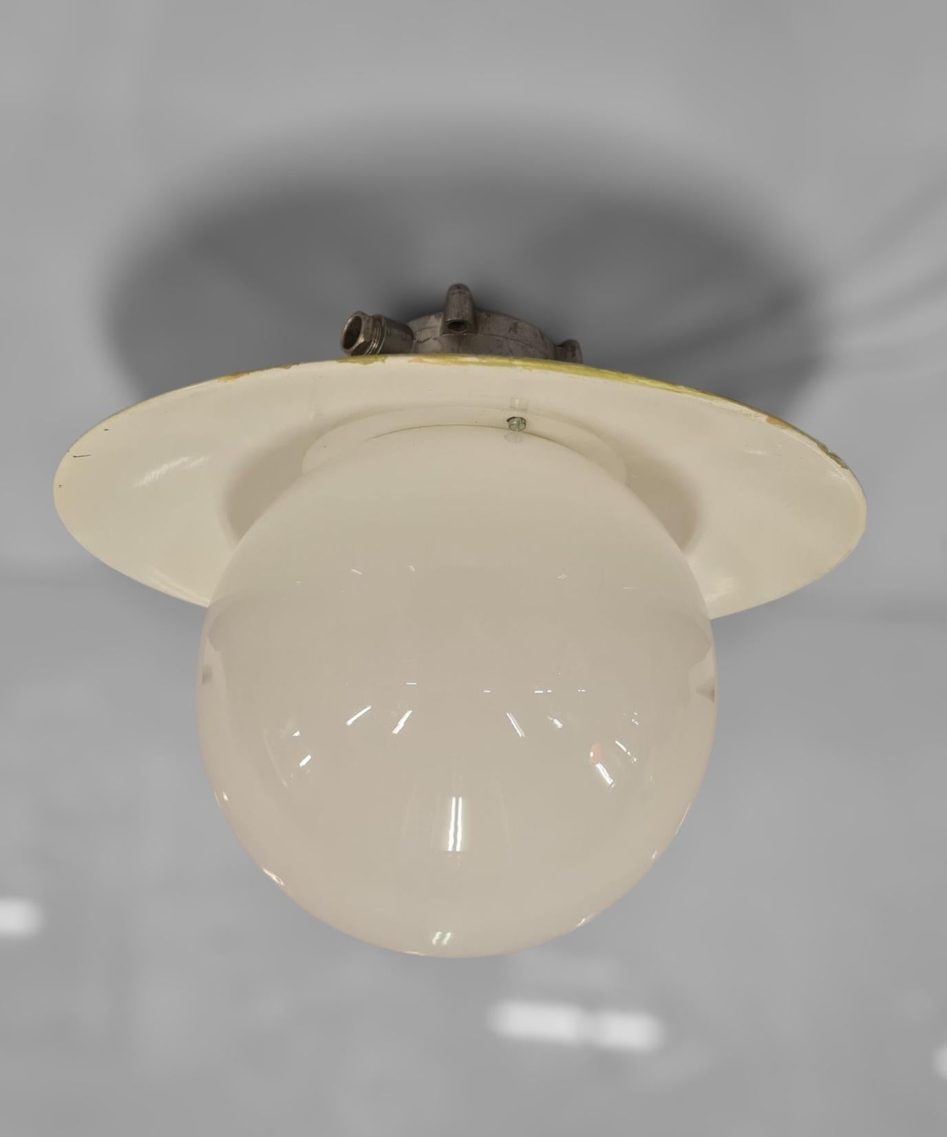 Metal Paavo Tynell Outdoor / Indoor Industrial lamp Model H9-100, Idman 1960s For Sale