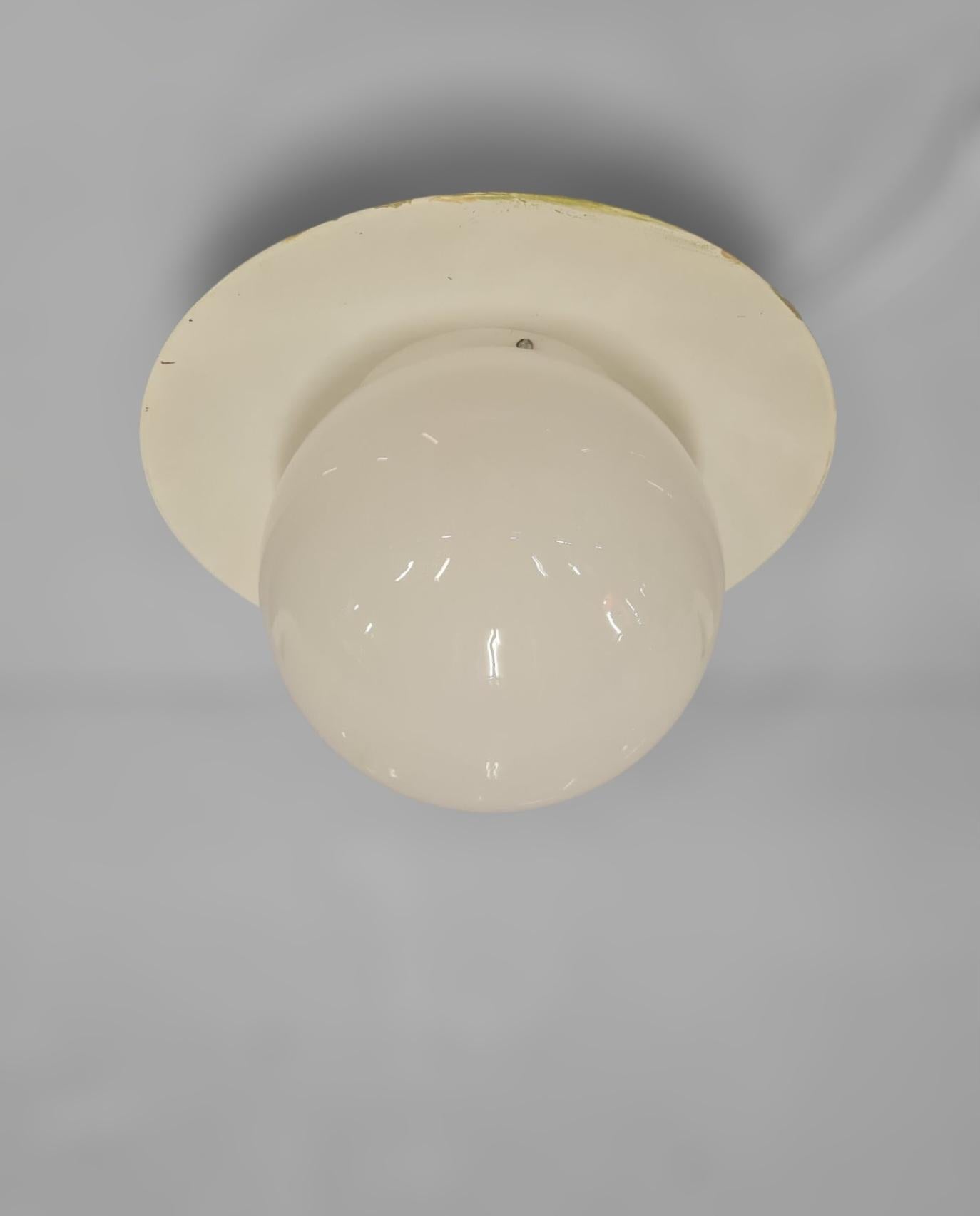 Paavo Tynell Outdoor / Indoor Industrial lamp Model H9-100, Idman 1960s For Sale 1