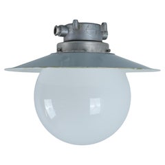 Paavo Tynell Outdoor / Indoor Industrielampe Modell H9-100, Idman 1960er Jahre