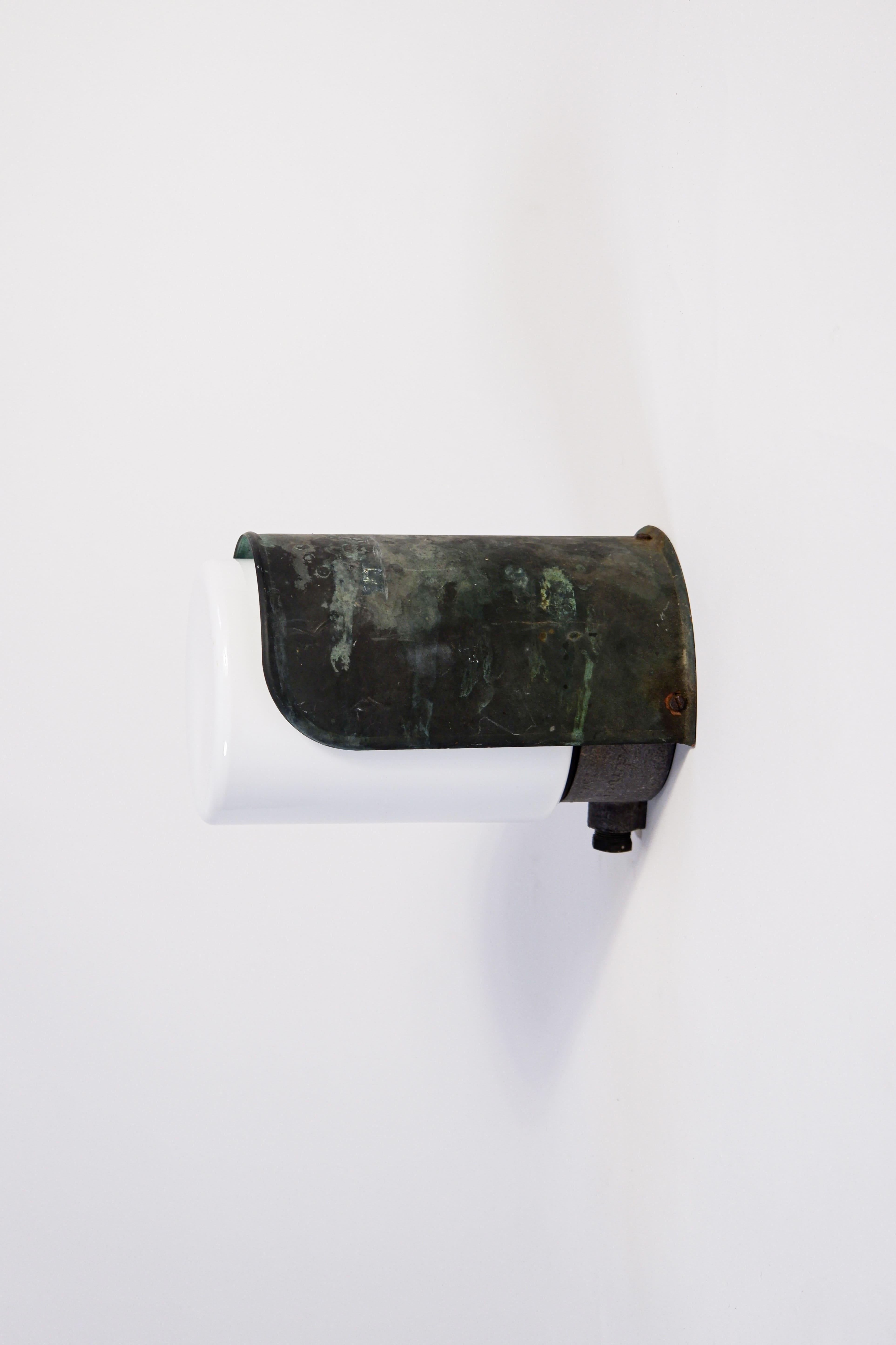 Paavo Tynell Outside Copper Wall Lamp Model 7307 for Idman, circa 1950 For Sale 2