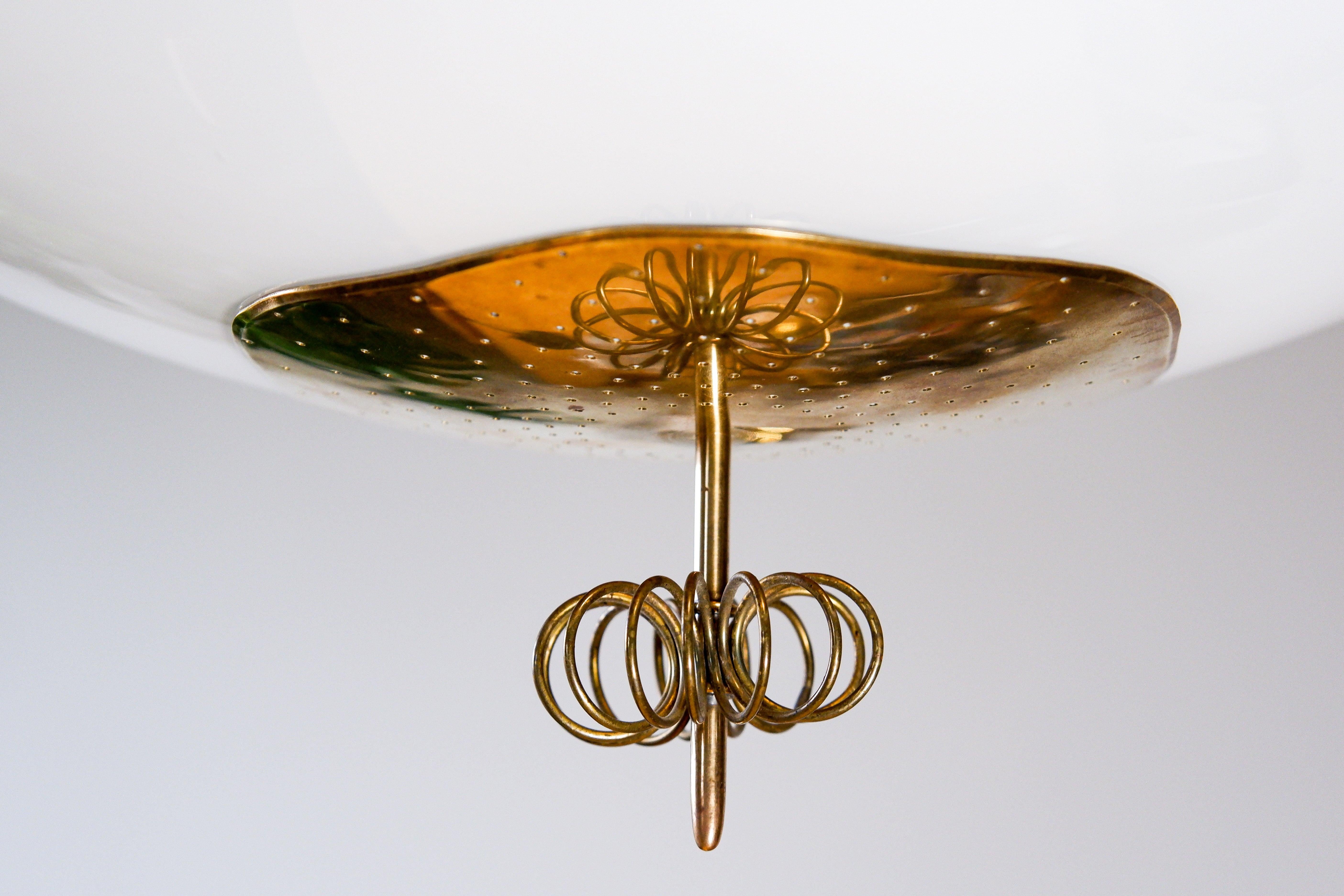 Paavo Tynell, oversized chandelier circa 1940, Opal & brass. For Sale 5