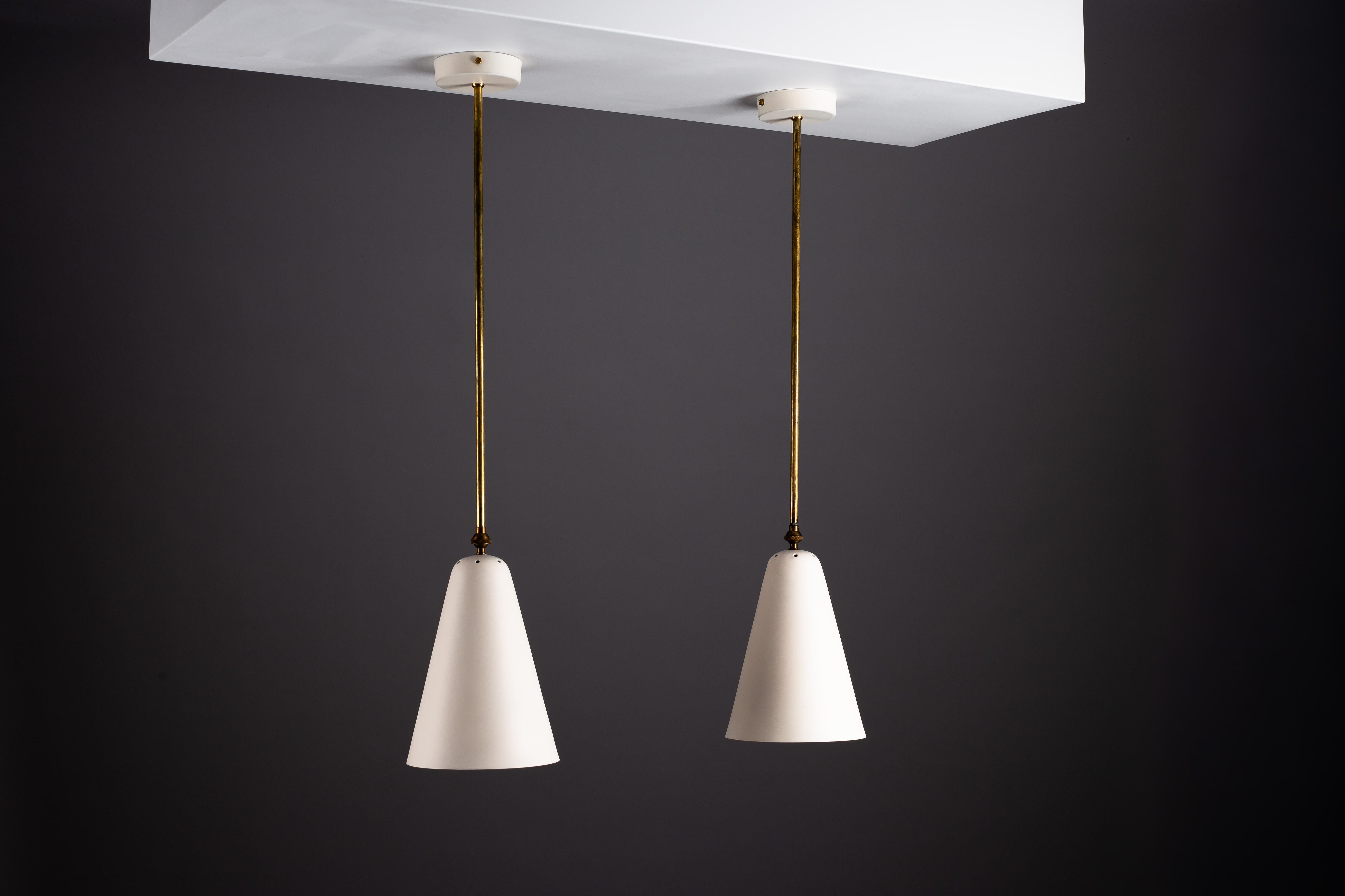 Peint Paavo Tynell, pair of 1950s ceiling/wall lamps, Idman Oy en vente