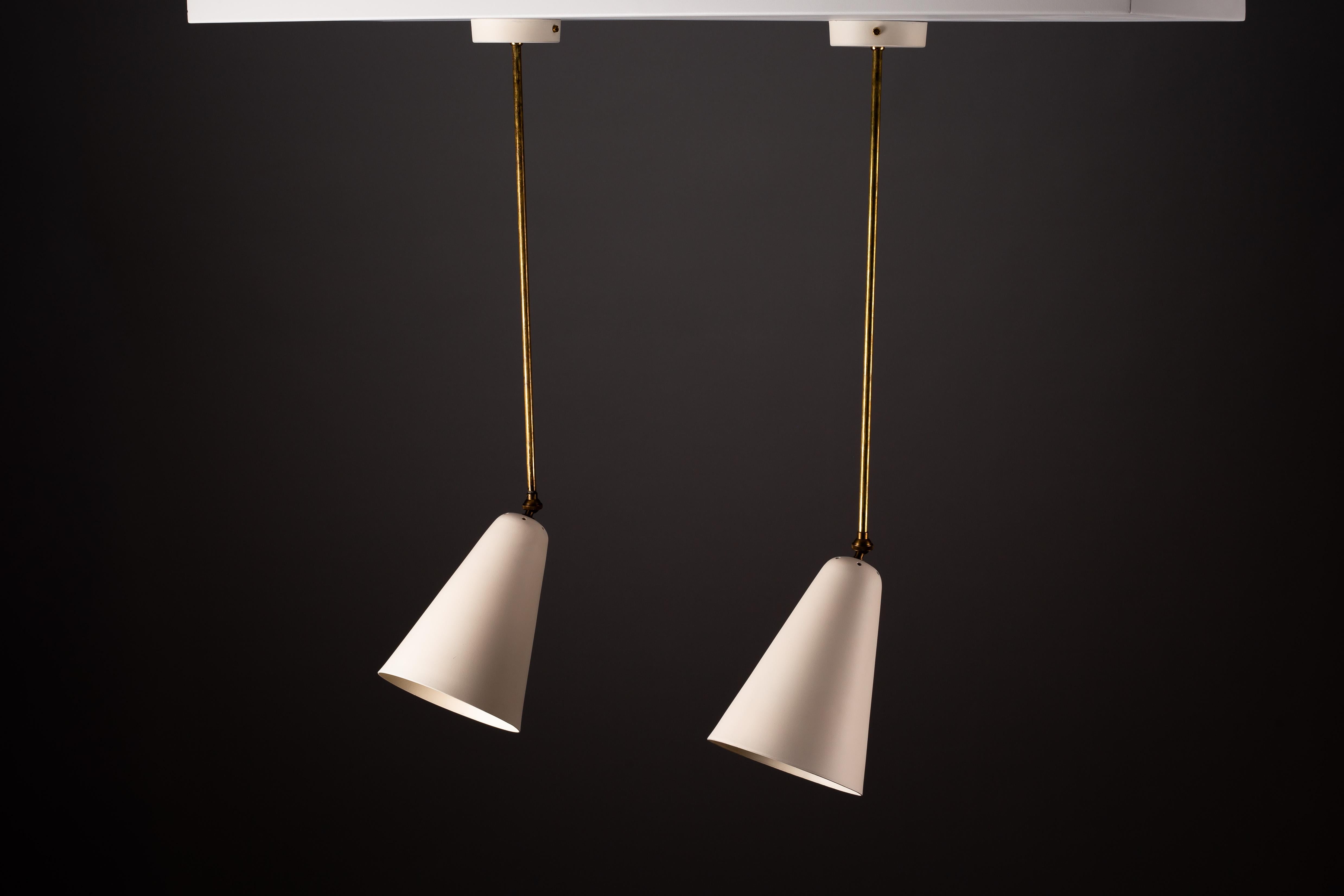 Paavo Tynell, pair of 1950s ceiling/wall lamps, Idman Oy en vente 1