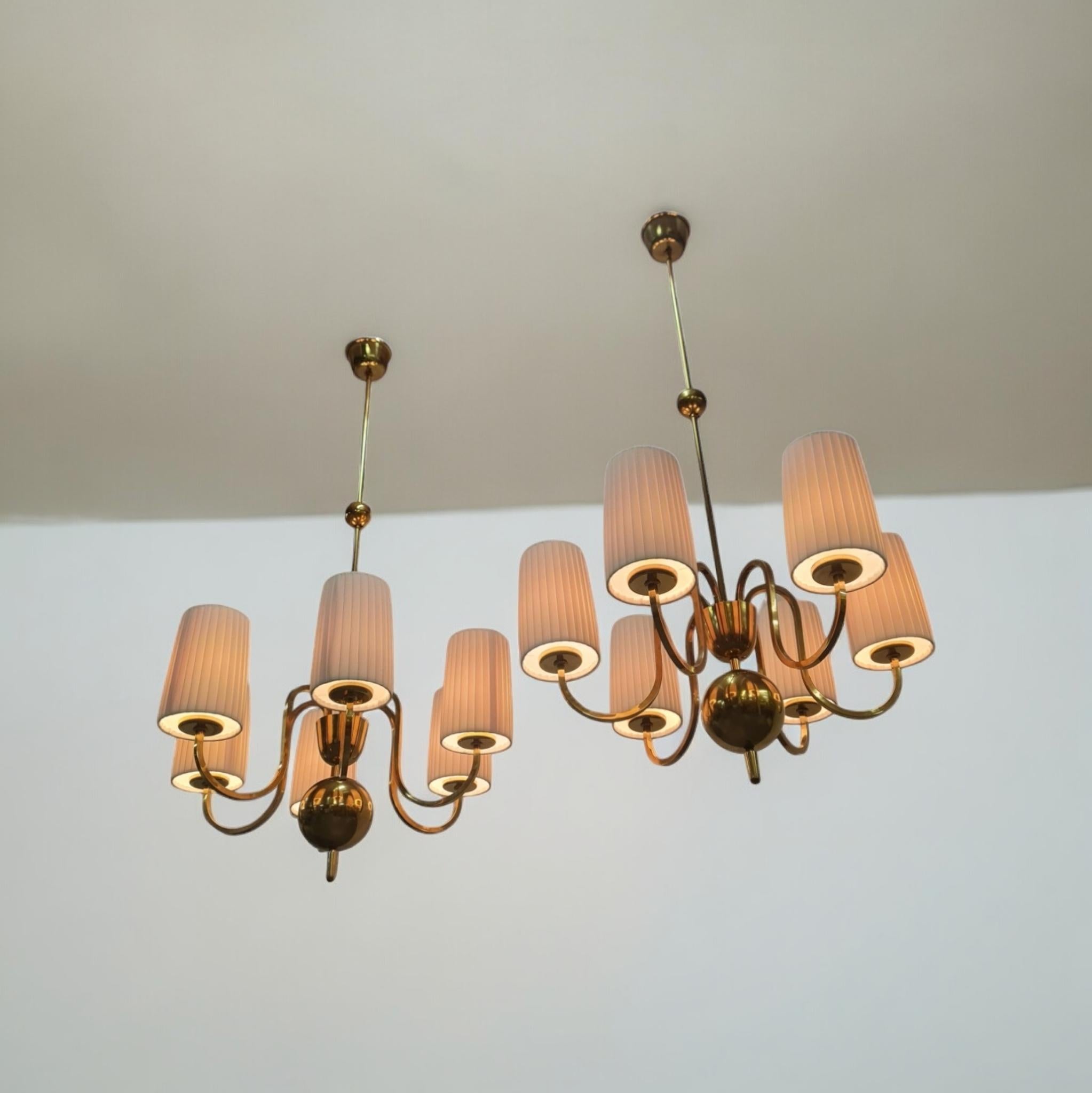 Coppia di lampadari in ottone e tessuto su commissione di Paavo Tynell, Taito 1940 in vendita 5